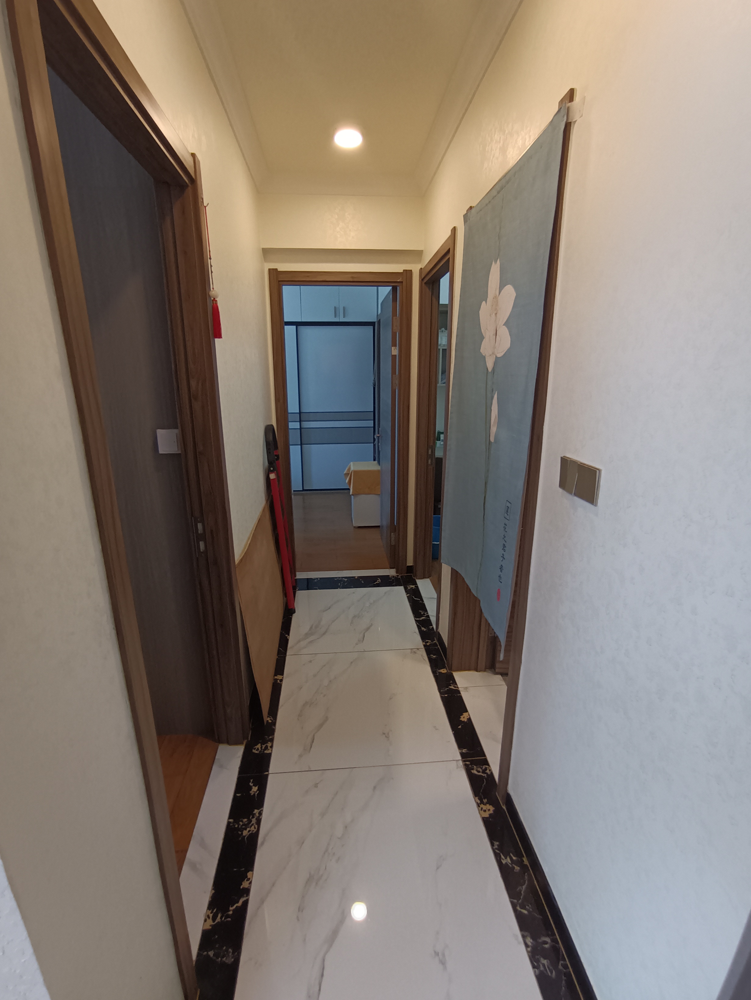 碧桂园公园上城  3室2厅2卫   180.00万客厅