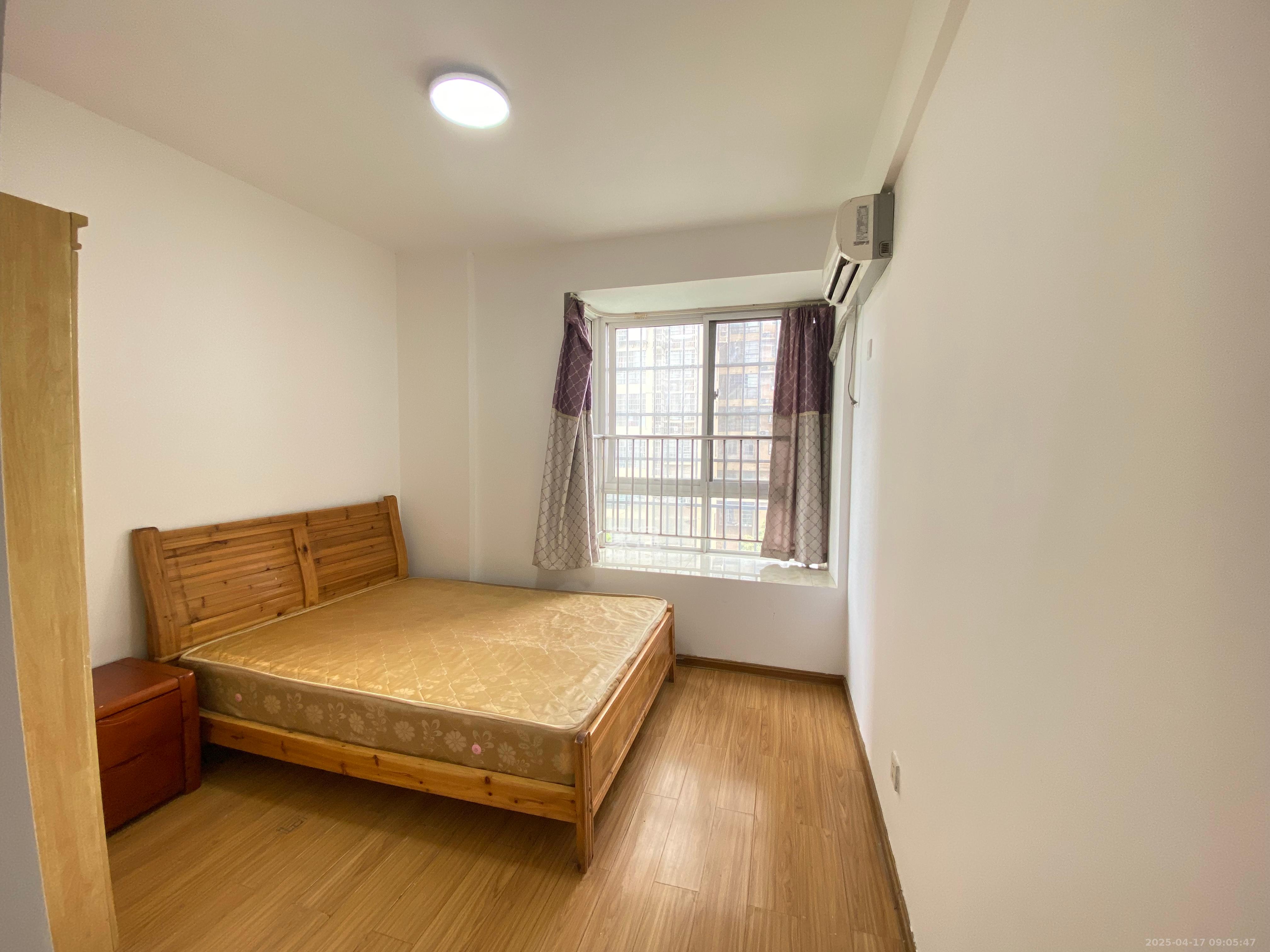 白田佳苑 3室2厅2卫 2300.0元/月 白田佳苑 3室2厅2卫 2300.0元/月室内图