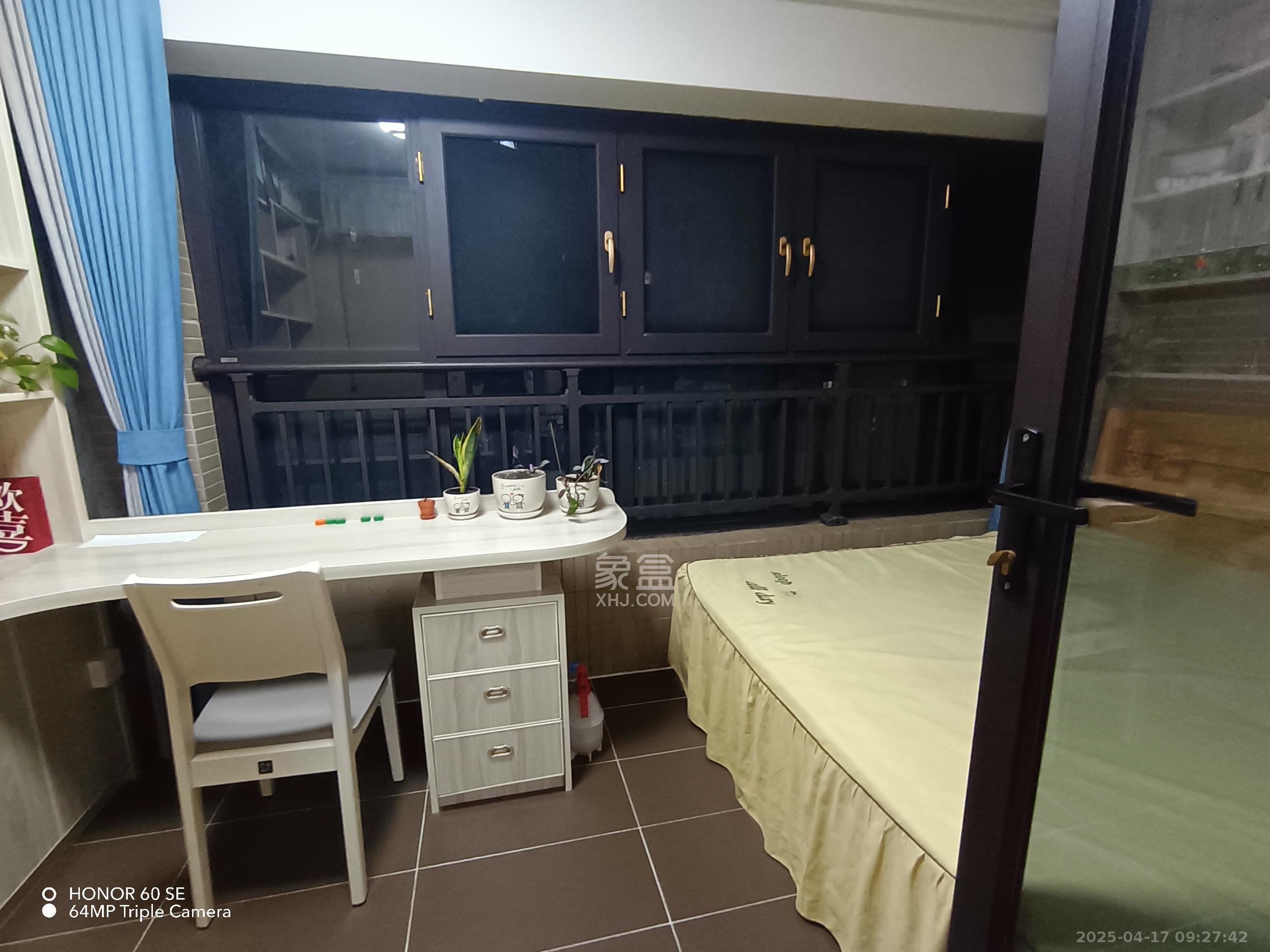 时代倾城二期  2室2厅1卫   2200.00元/月室内图