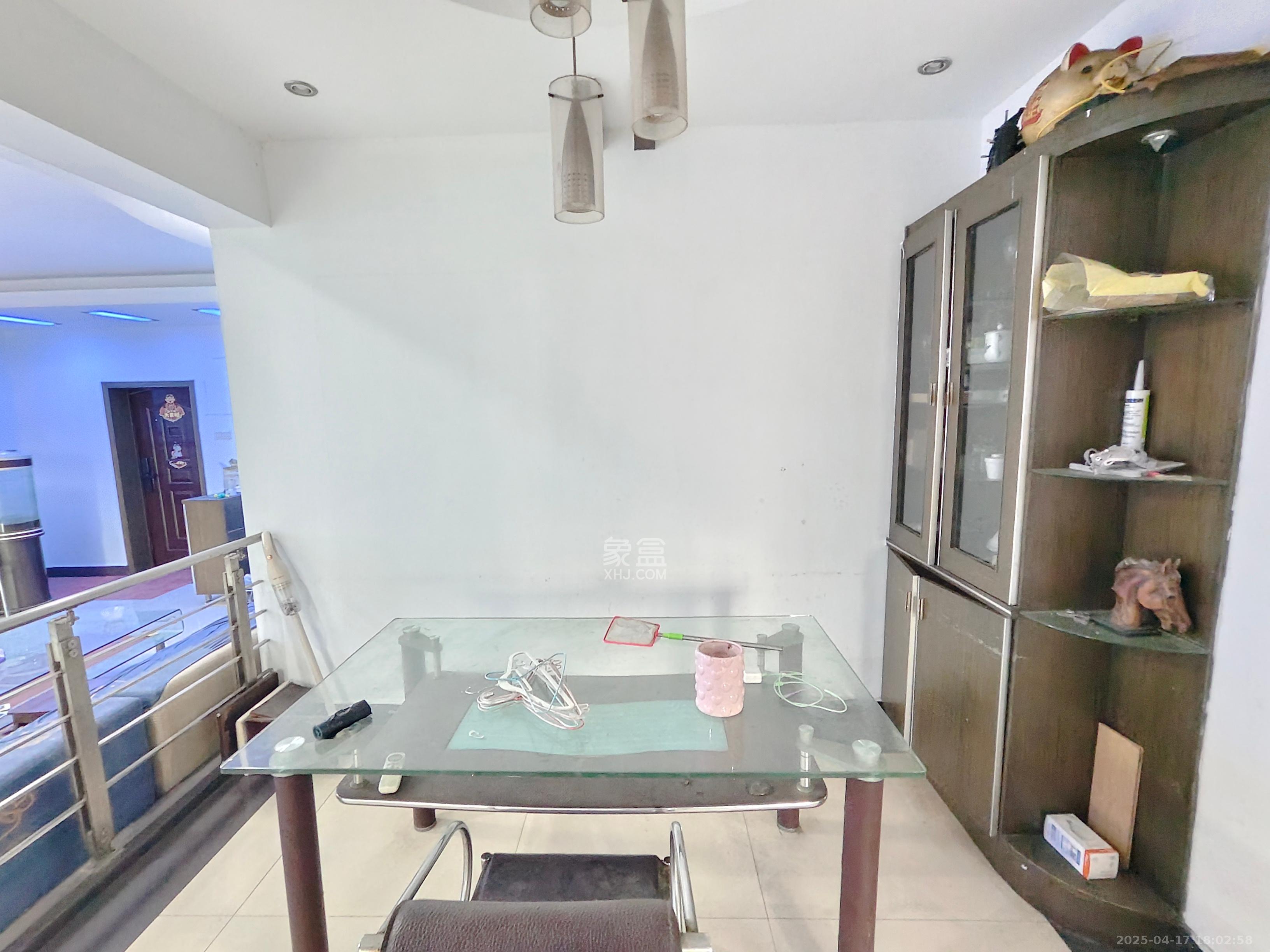 望麓锦园 3室2厅1卫 2500.0元/月 望麓锦园 3室2厅1卫 2500.0元/月室内图