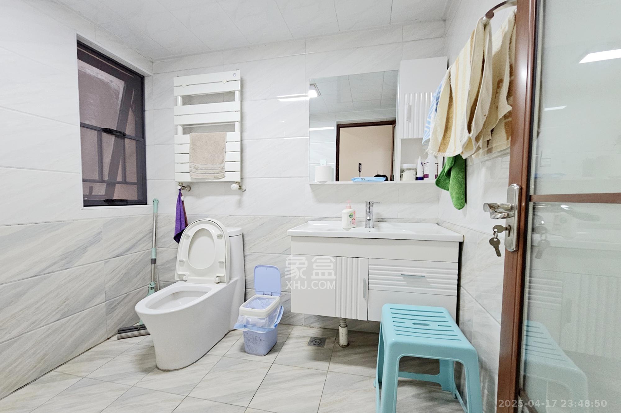 明昇壹城(明昇时代广场)一期  4室2厅1卫    228.0万 明昇壹城(明昇时代广场)一期  4室2厅1卫    228.0万卫生间