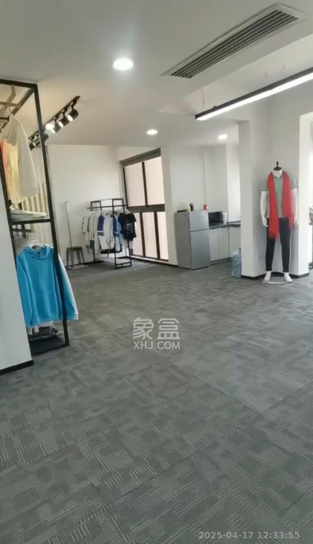 华晨国际公馆  3室2厅2卫   4500.00元/月室内图