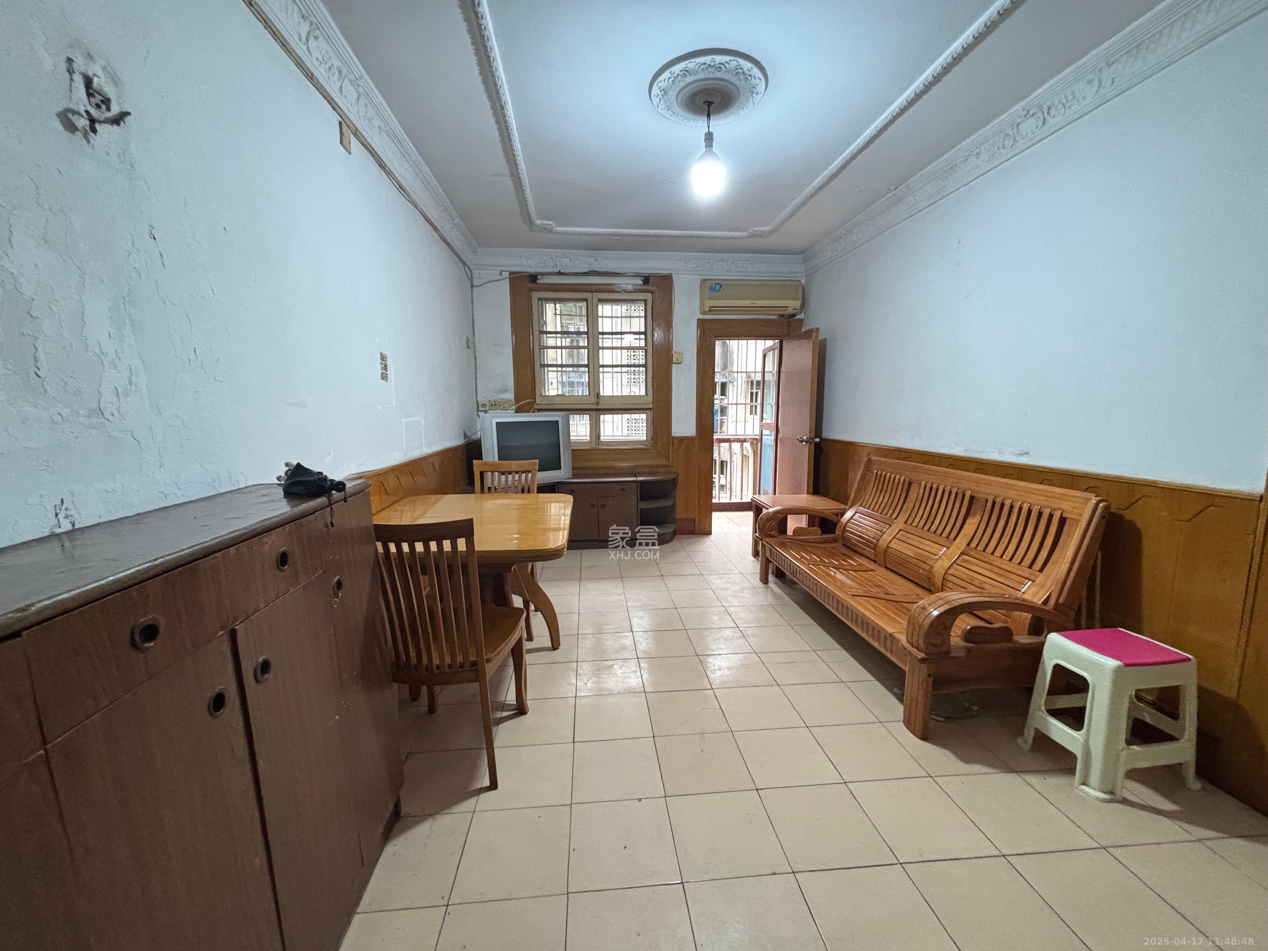 标准件厂宿舍(长沙标准件总厂宿舍)  2室1厅1卫    1000.0元/月 标准件厂宿舍(长沙标准件总厂宿舍)  2室1厅1卫    1000.0元/月室内图1