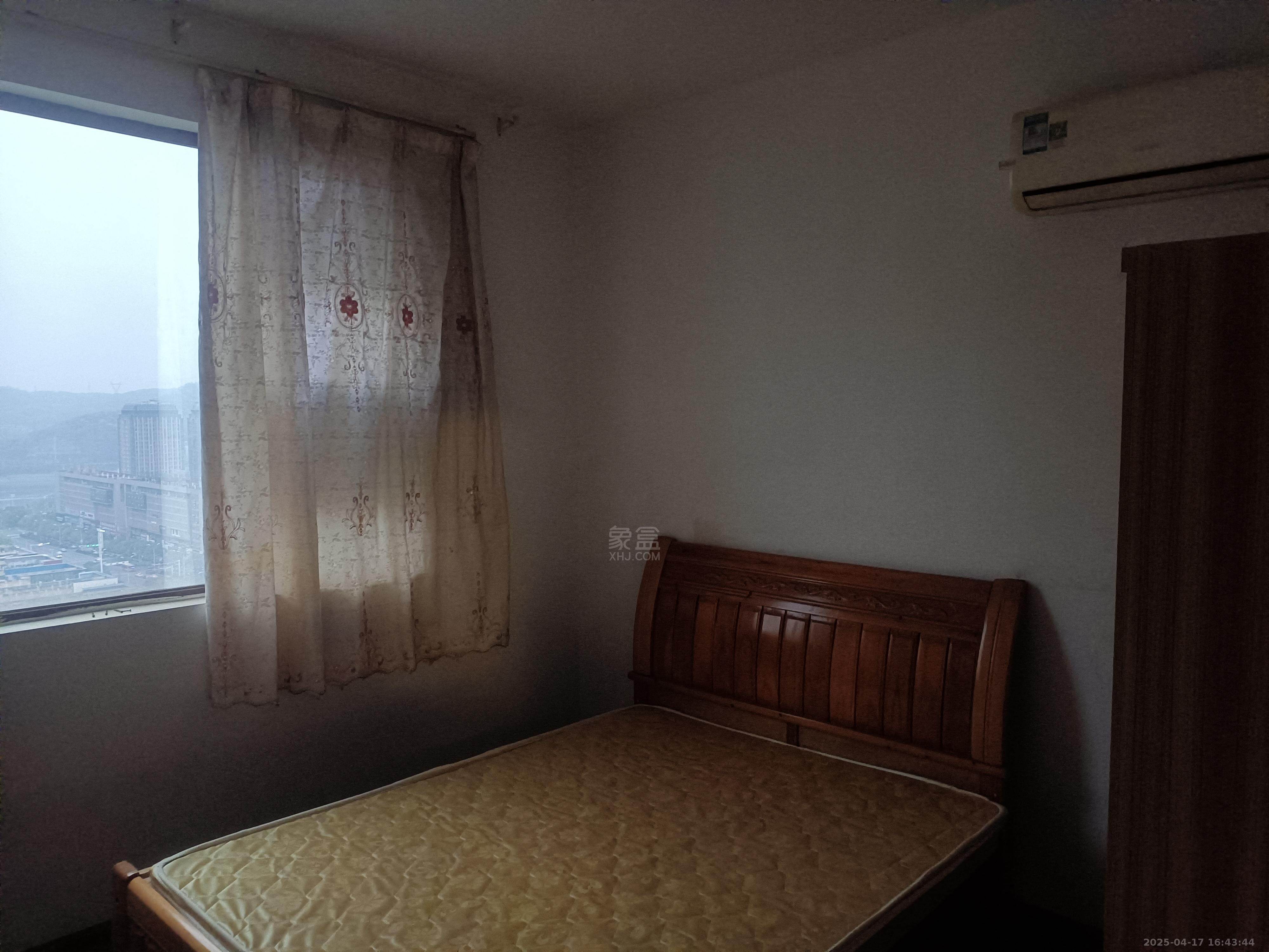 中欧昆仑首府 3室2厅2卫 1500.0元/月 中欧昆仑首府 3室2厅2卫 1500.0元/月室内图