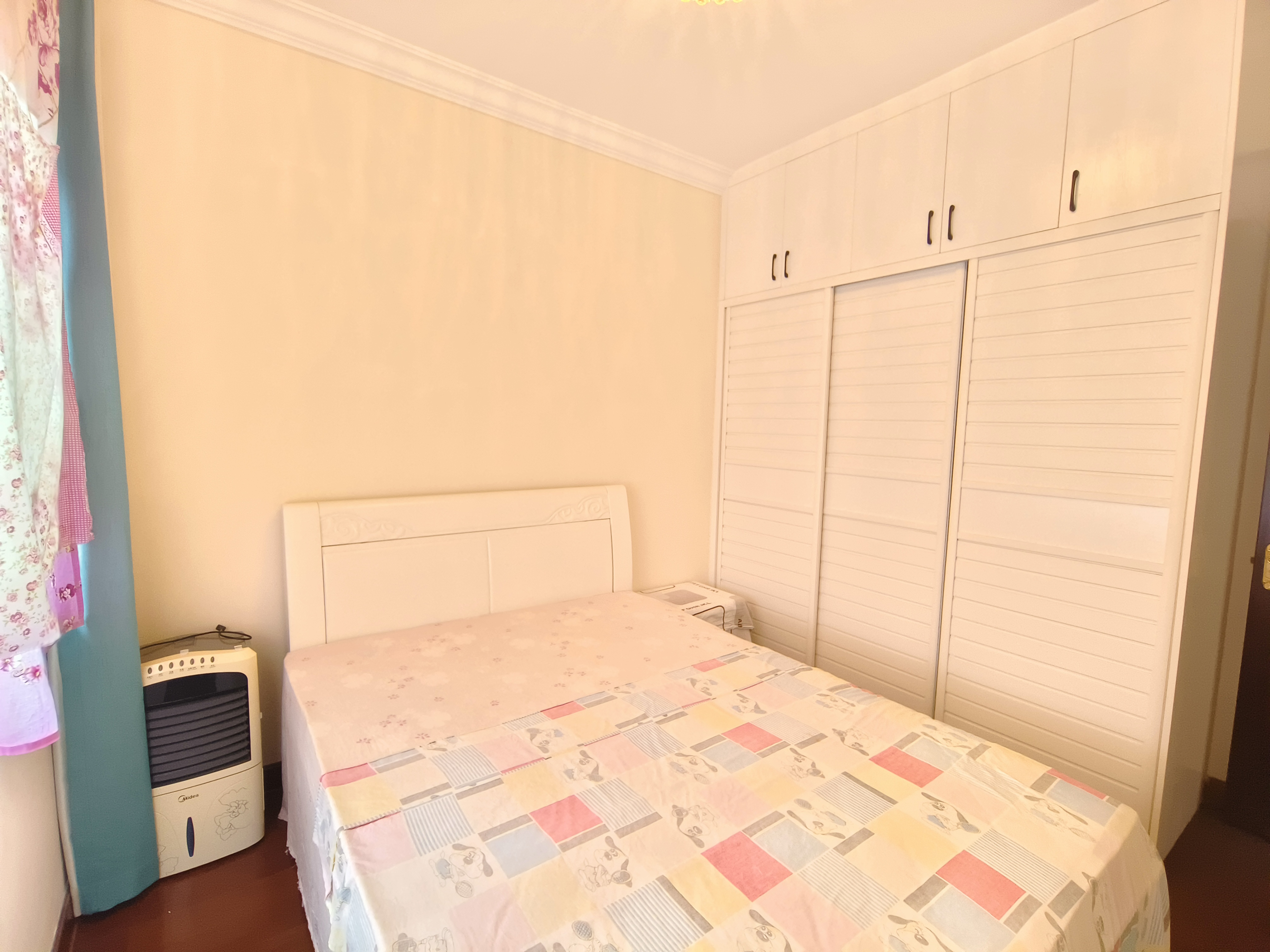 恒大华府 3室2厅2卫 2400.0元/月 恒大华府 3室2厅2卫 2400.0元/月室内图