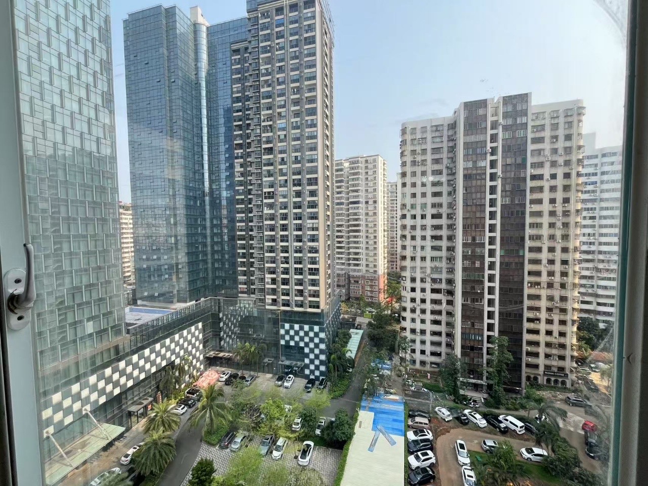 富豪大厦(富豪花园)  2室1厅1卫   105.00万客厅