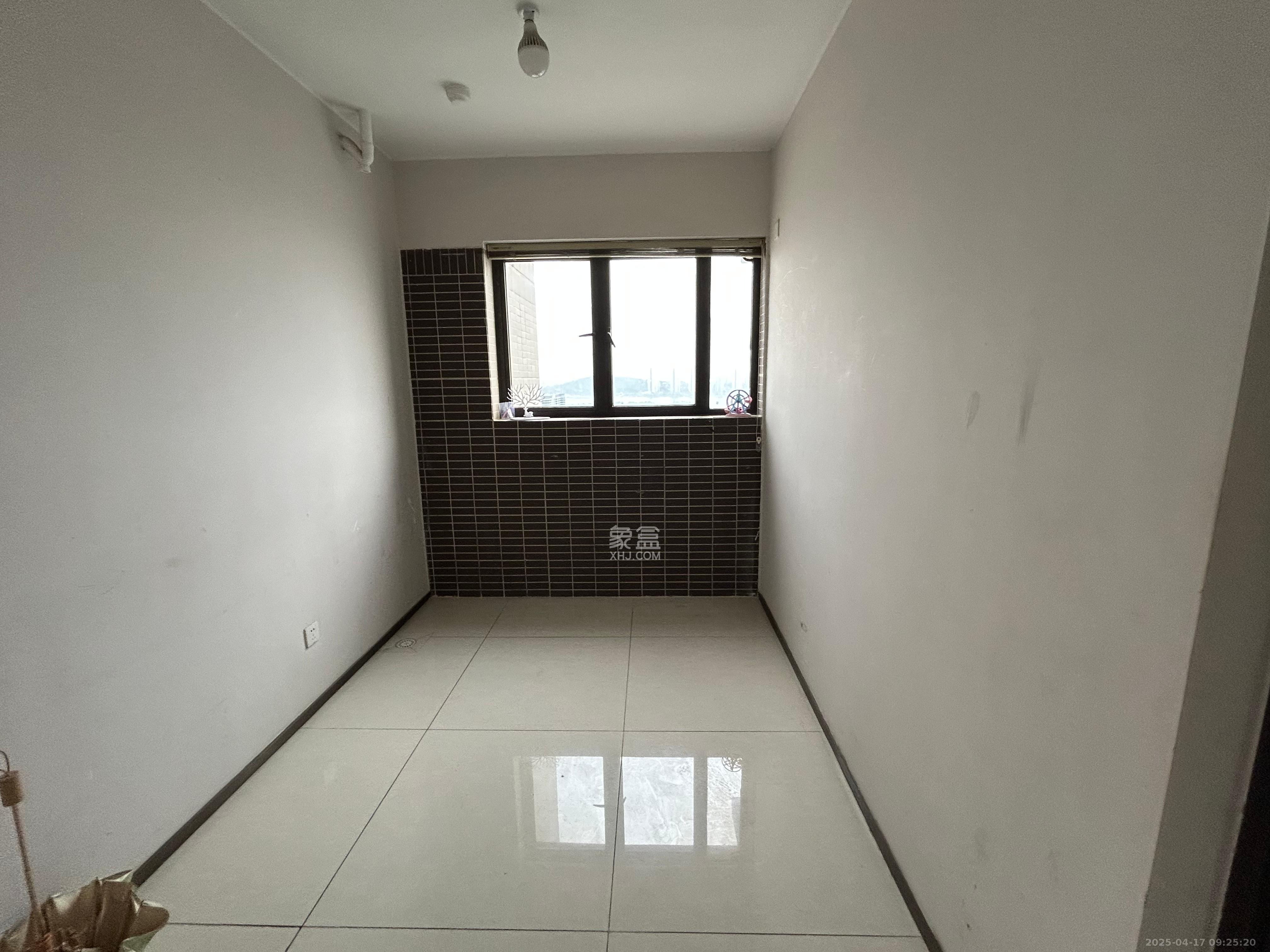 时代倾城二期 3室2厅2卫 1900.0元/月 时代倾城二期 3室2厅2卫 1900.0元/月室内图