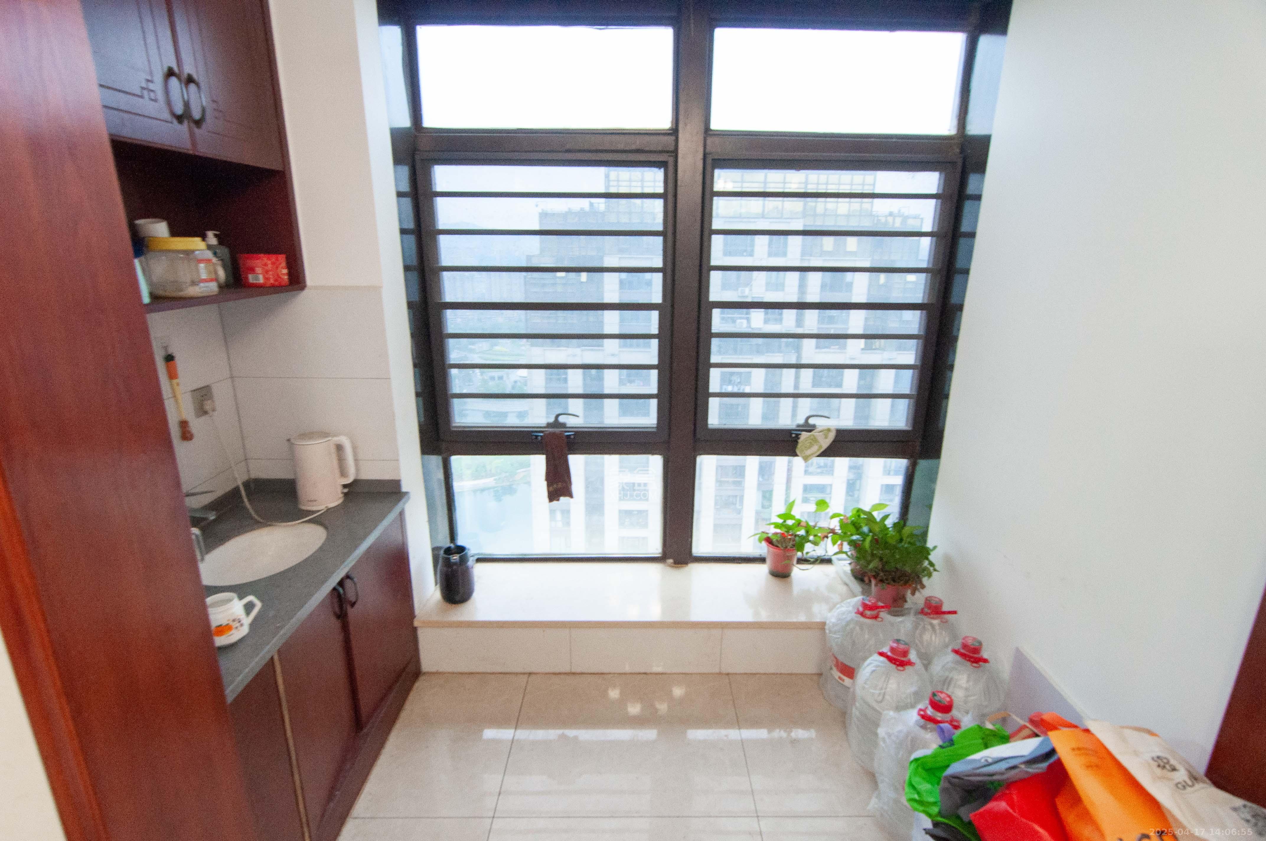 金茂梅溪湖 3室2厅2卫 170.0万 金茂梅溪湖 3室2厅2卫 170.0万其他