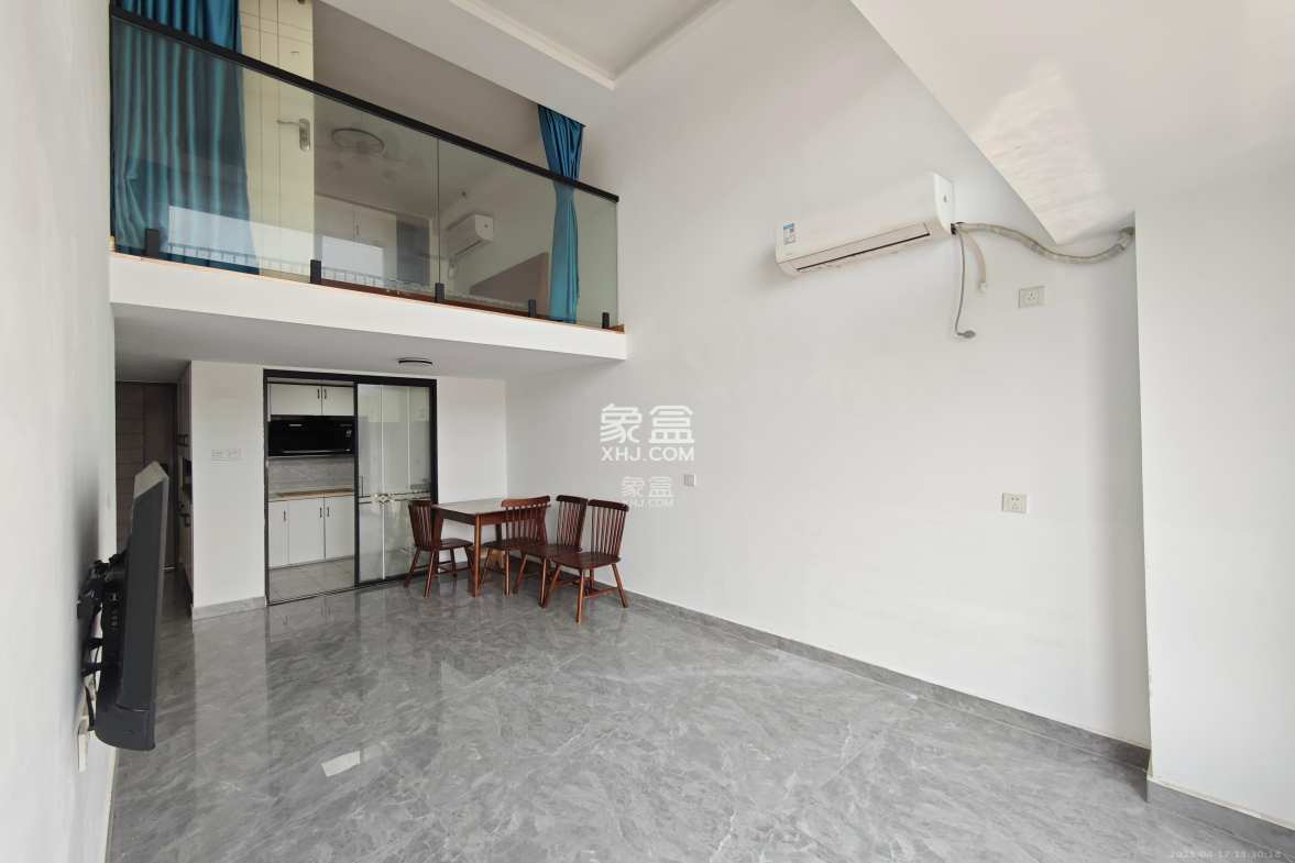 万科金色麦田 3室1厅2卫 2500.0元/月 万科金色麦田 3室1厅2卫 2500.0元/月室内图