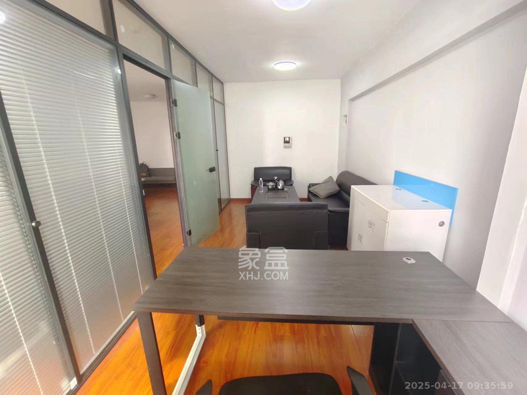 东方芙蓉  3室1厅1卫    3000.0元/月 东方芙蓉  3室1厅1卫    3000.0元/月室内图