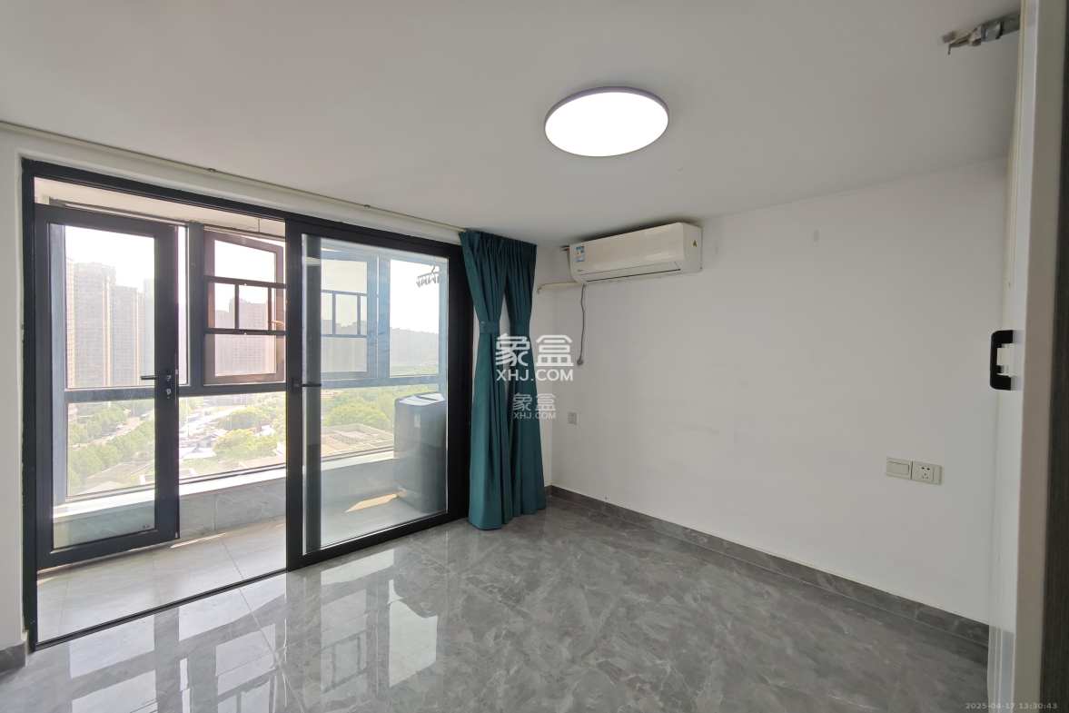 万科金色麦田 3室1厅2卫 2500.0元/月 万科金色麦田 3室1厅2卫 2500.0元/月室内图