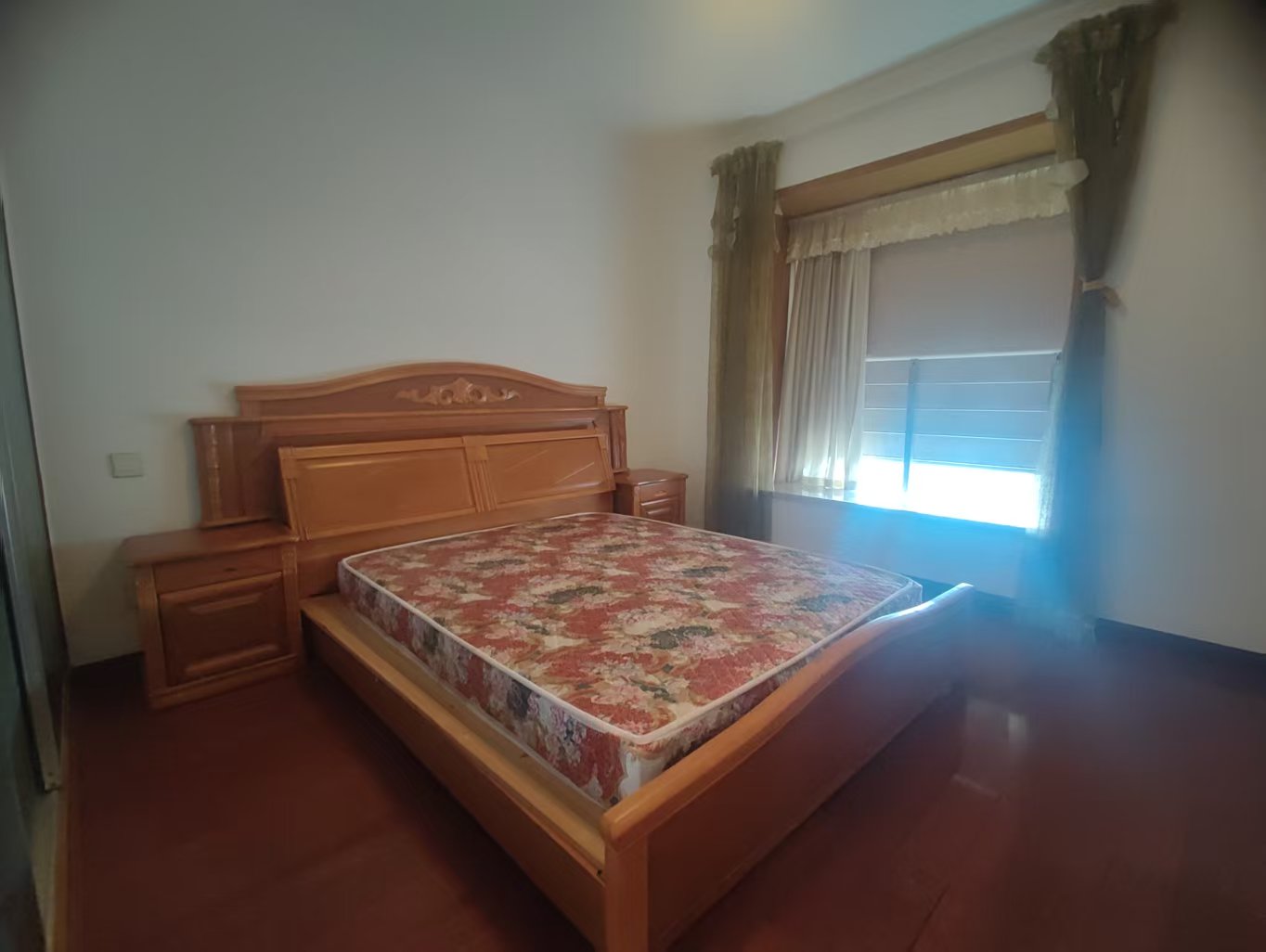 银色现代城 3室2厅2卫 1700.0元/月 银色现代城 3室2厅2卫 1700.0元/月室内图