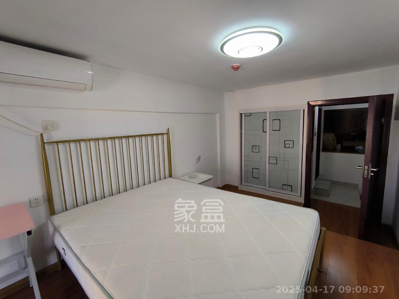 洋湖时代 3室1厅2卫 2600.0元/月 洋湖时代 3室1厅2卫 2600.0元/月室内图