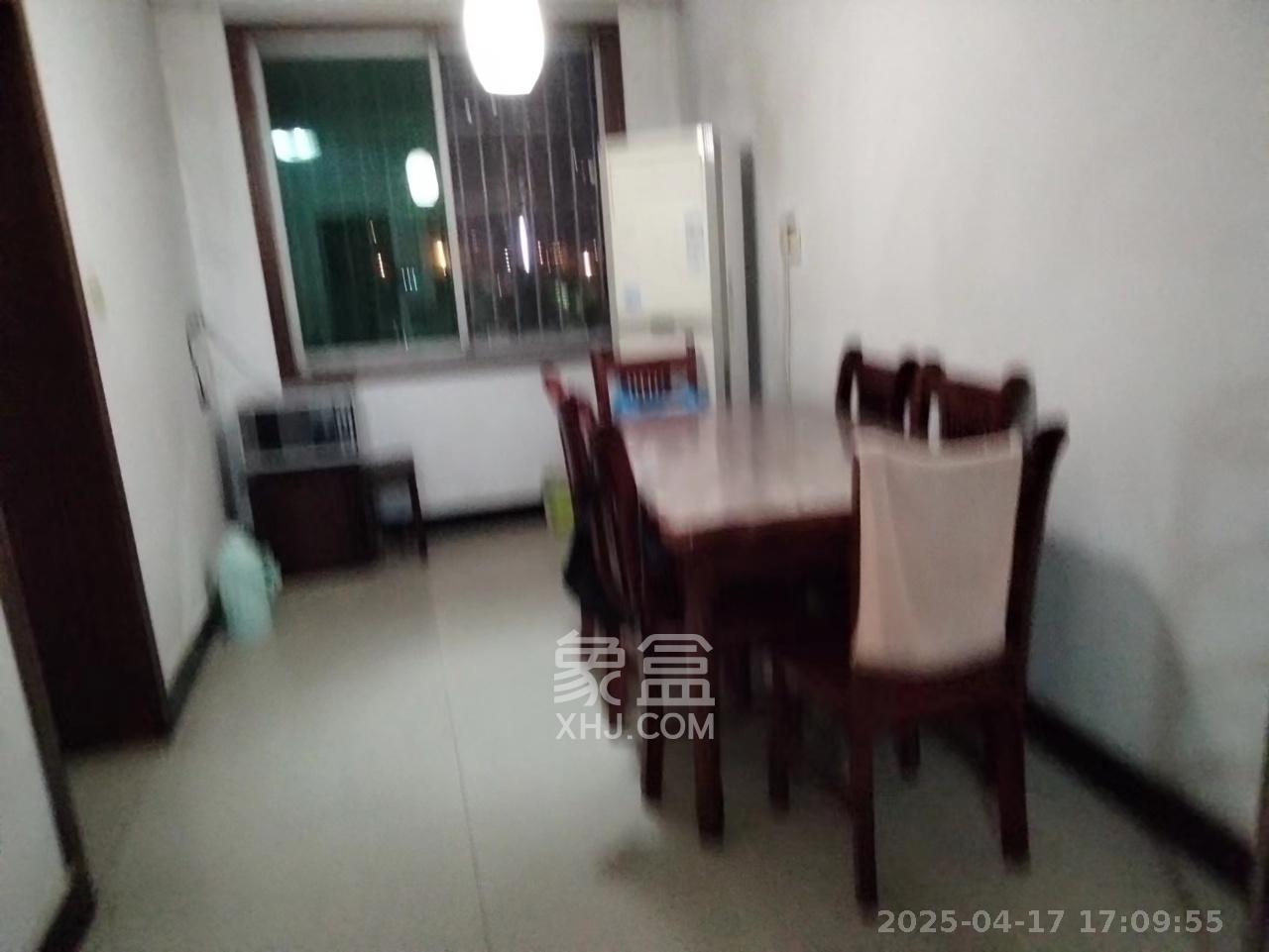 中南汽车世界  2室1厅1卫   1100.00元/月室内图