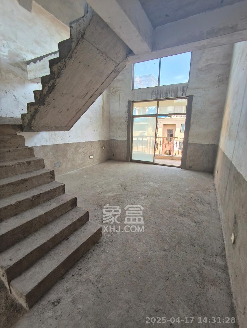 盘龙名府 3室2厅2卫 35.0万 盘龙名府 3室2厅2卫 35.0万室内图