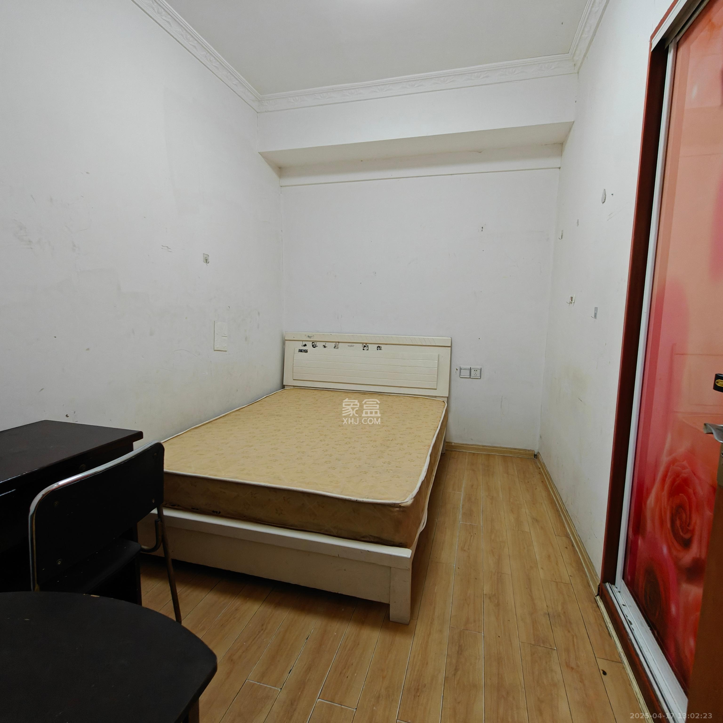 名富公寓 4室1厅1卫 2000.0元/月 名富公寓 4室1厅1卫 2000.0元/月室内图