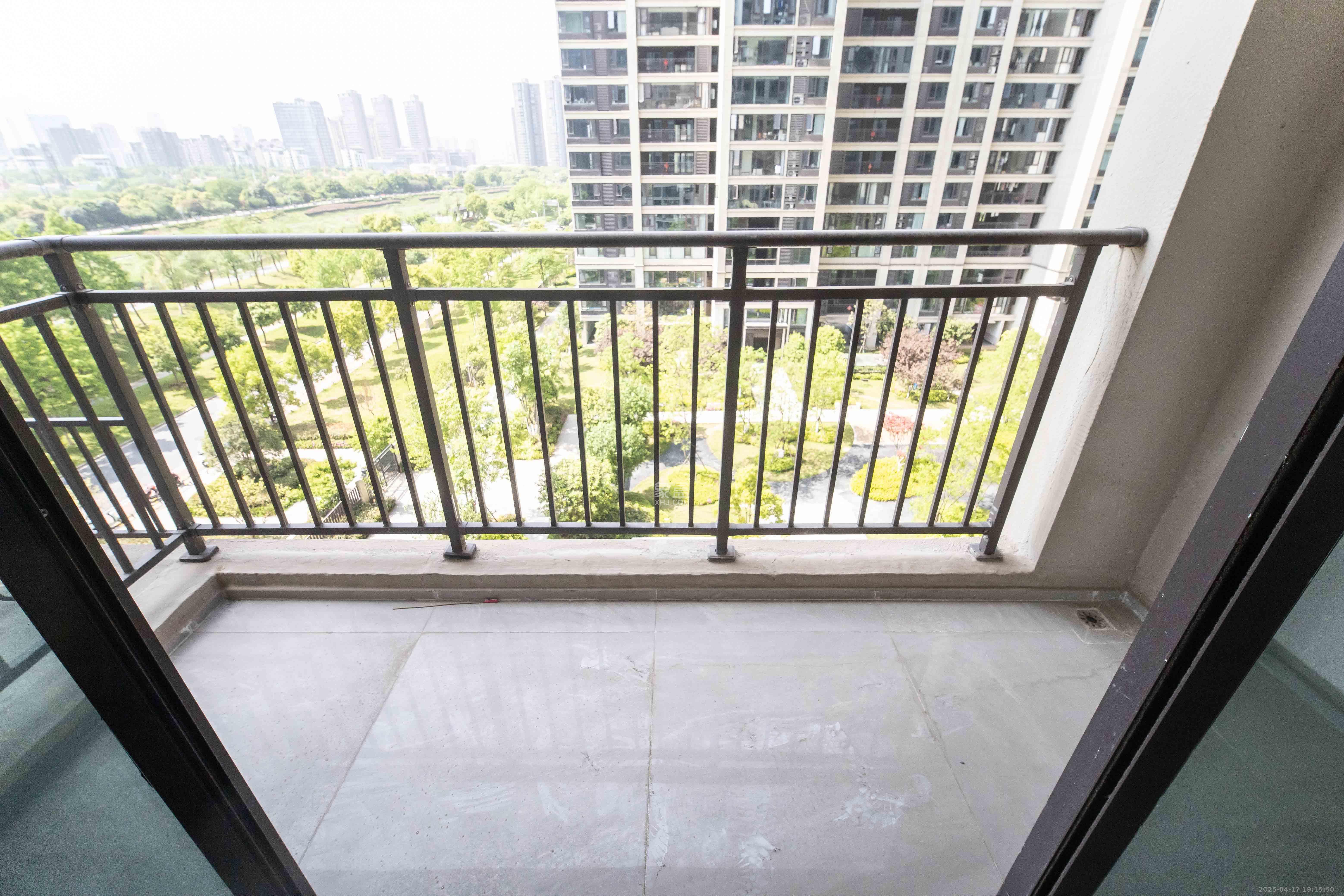 德奥悦东方 4室2厅2卫 228.0万 德奥悦东方 4室2厅2卫 228.0万阳台