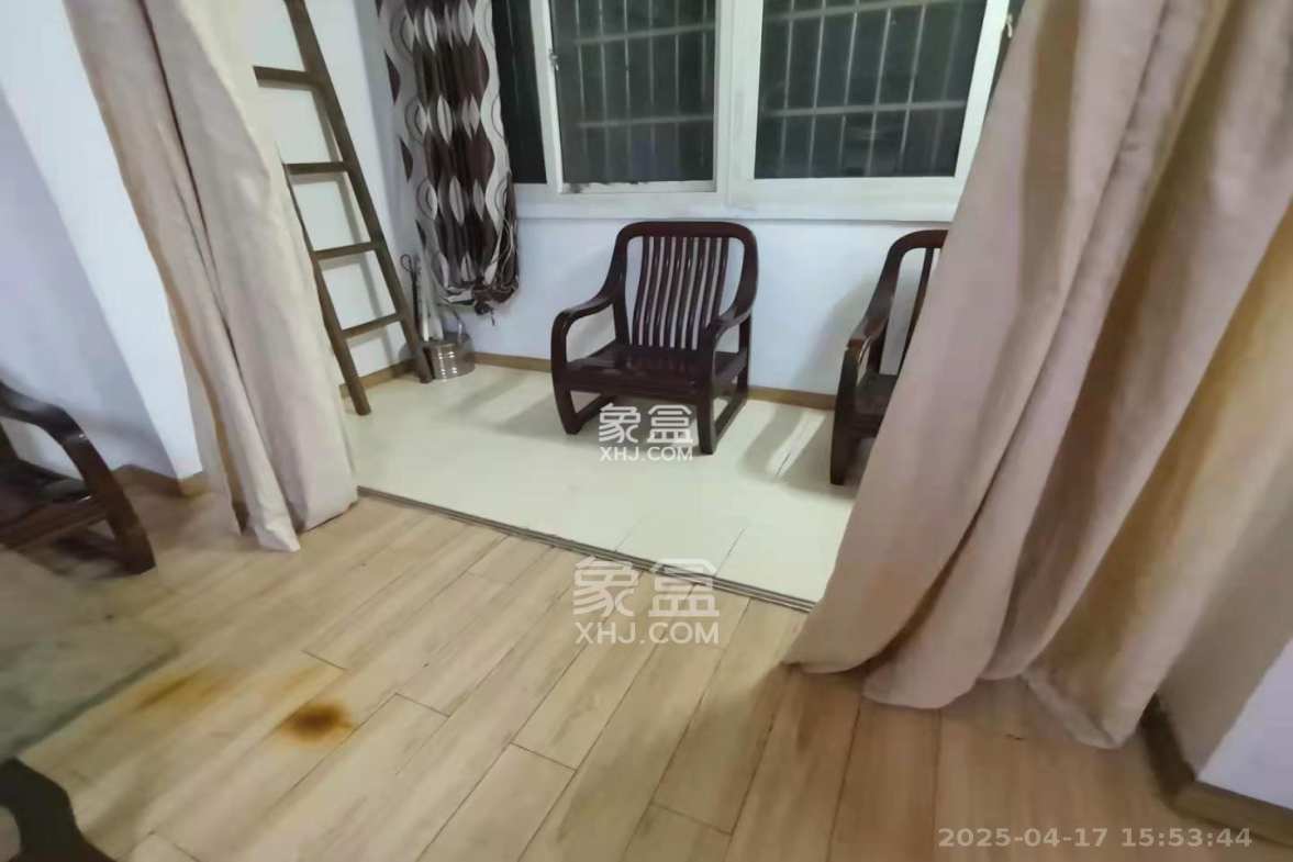 三兴公寓(三兴小区) 3室2厅1卫 3000.0元/月 三兴公寓(三兴小区) 3室2厅1卫 3000.0元/月室内图