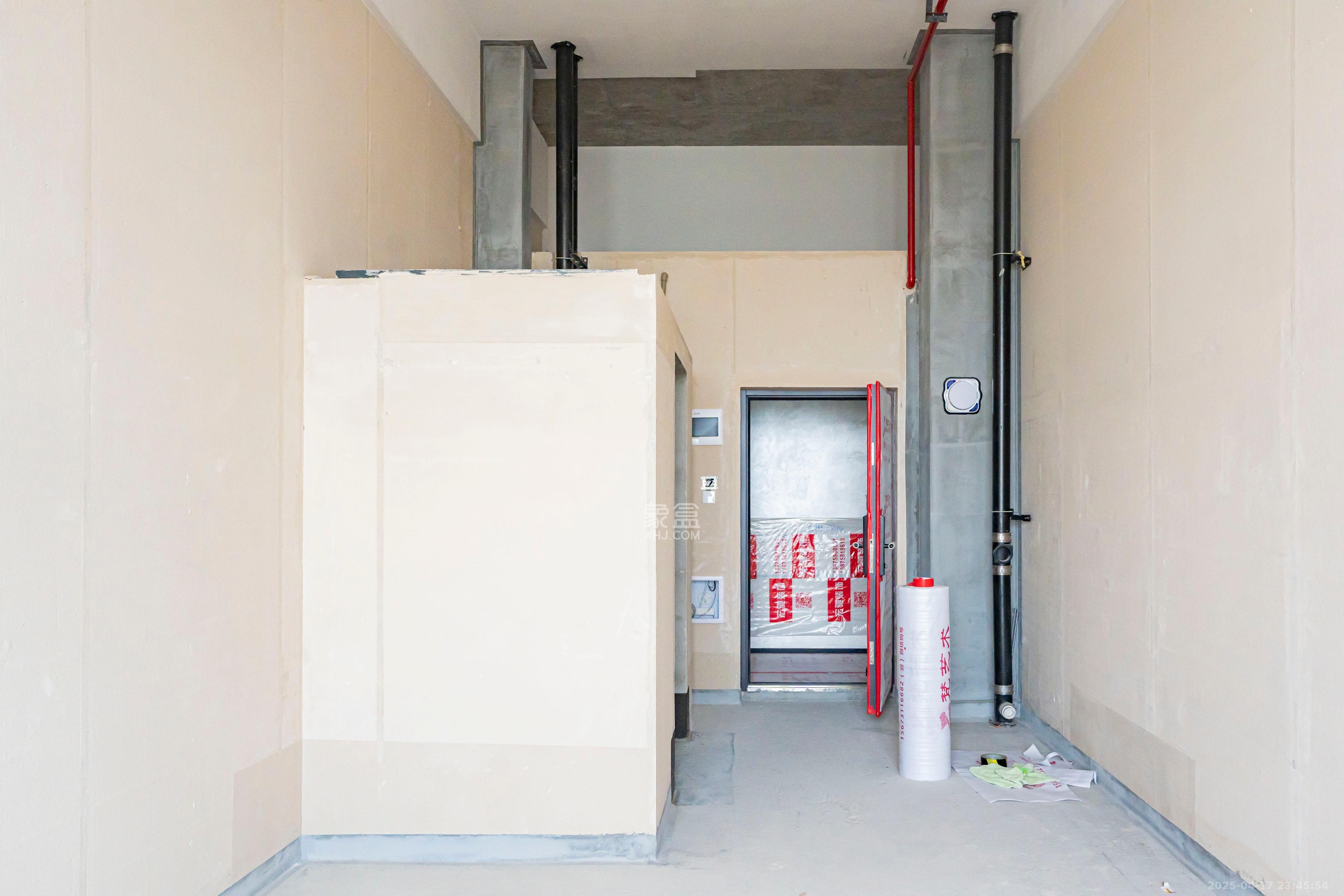 建发养云  1室1厅1卫   50.00万卧室