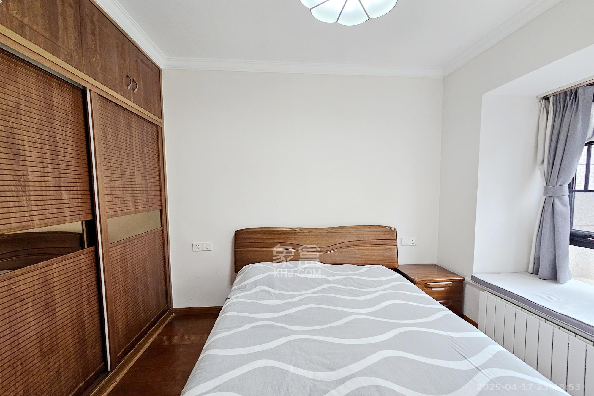 明昇壹城(明昇时代广场)一期  4室2厅1卫    228.0万 明昇壹城(明昇时代广场)一期  4室2厅1卫    228.0万卧室