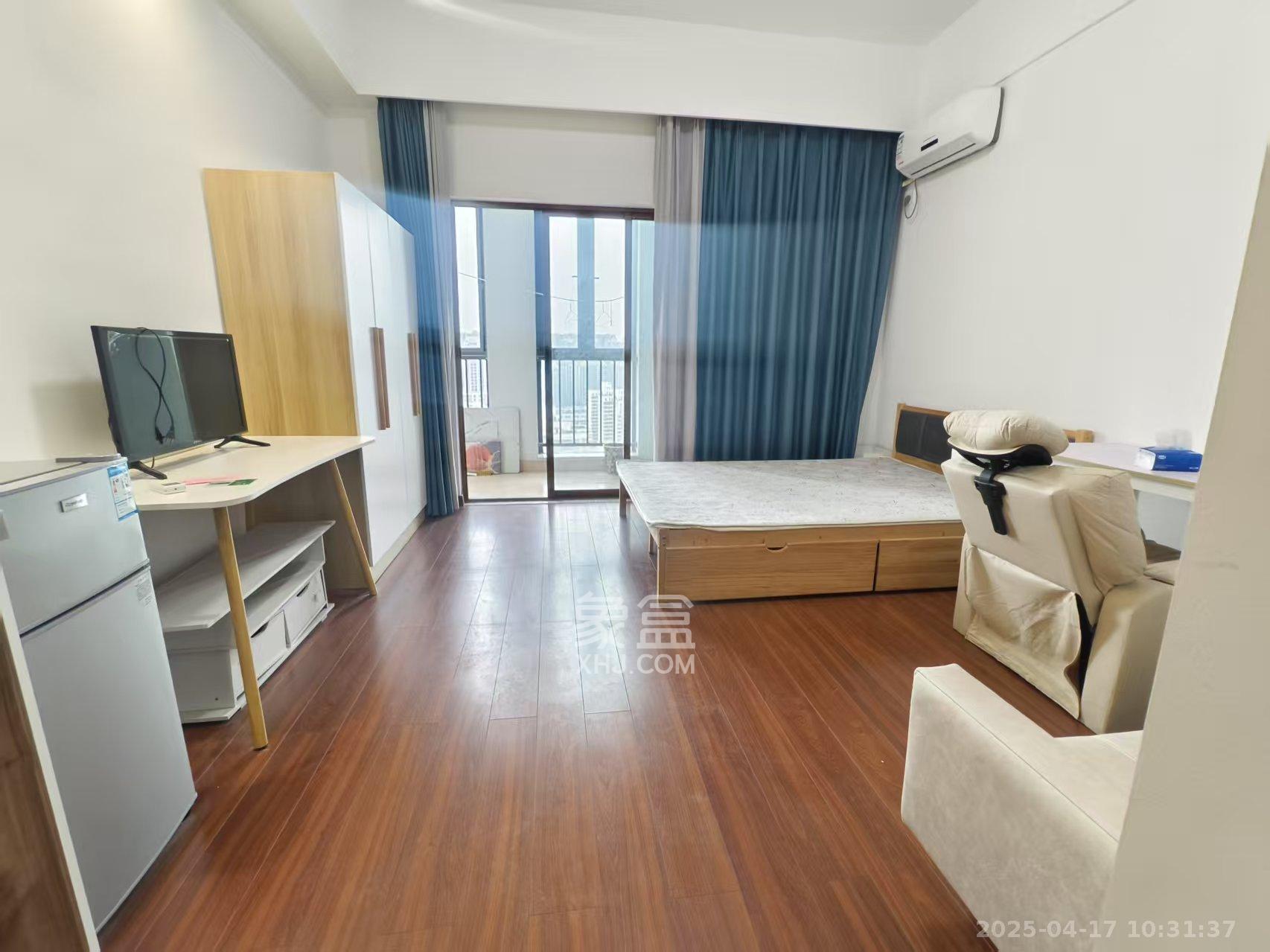 荣泰广场 1室1厅1卫 1350.0元/月 荣泰广场 1室1厅1卫 1350.0元/月室内图