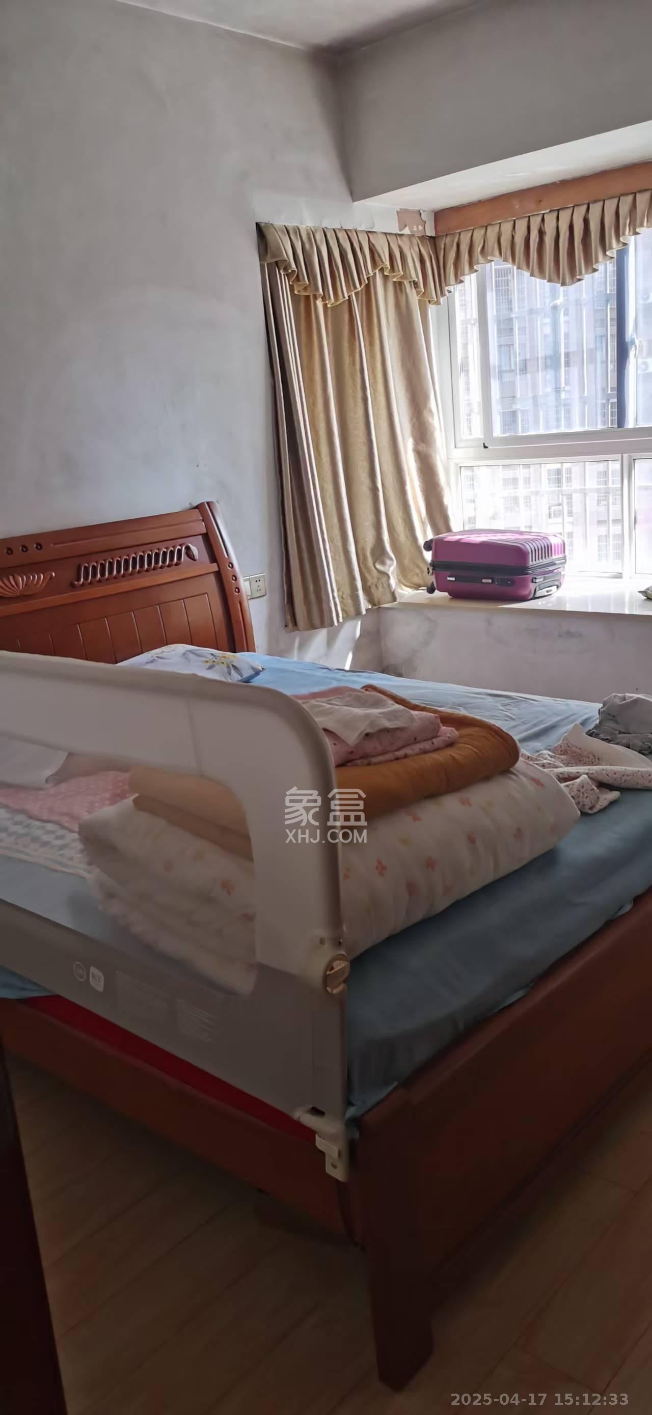 东方航标  2室1厅1卫   2200.00元/月