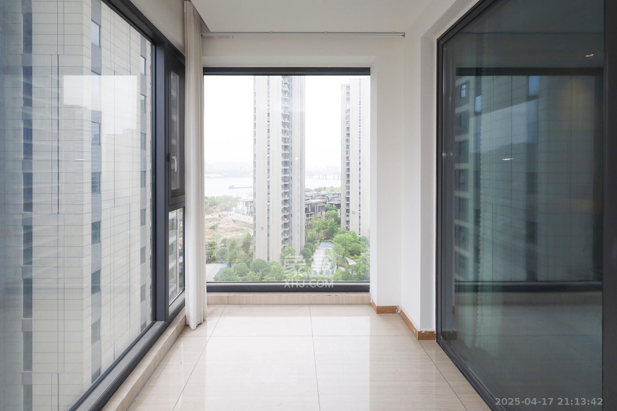 长沙万境潇湘 5室2厅2卫 298.6万 长沙万境潇湘 5室2厅2卫 298.6万阳台