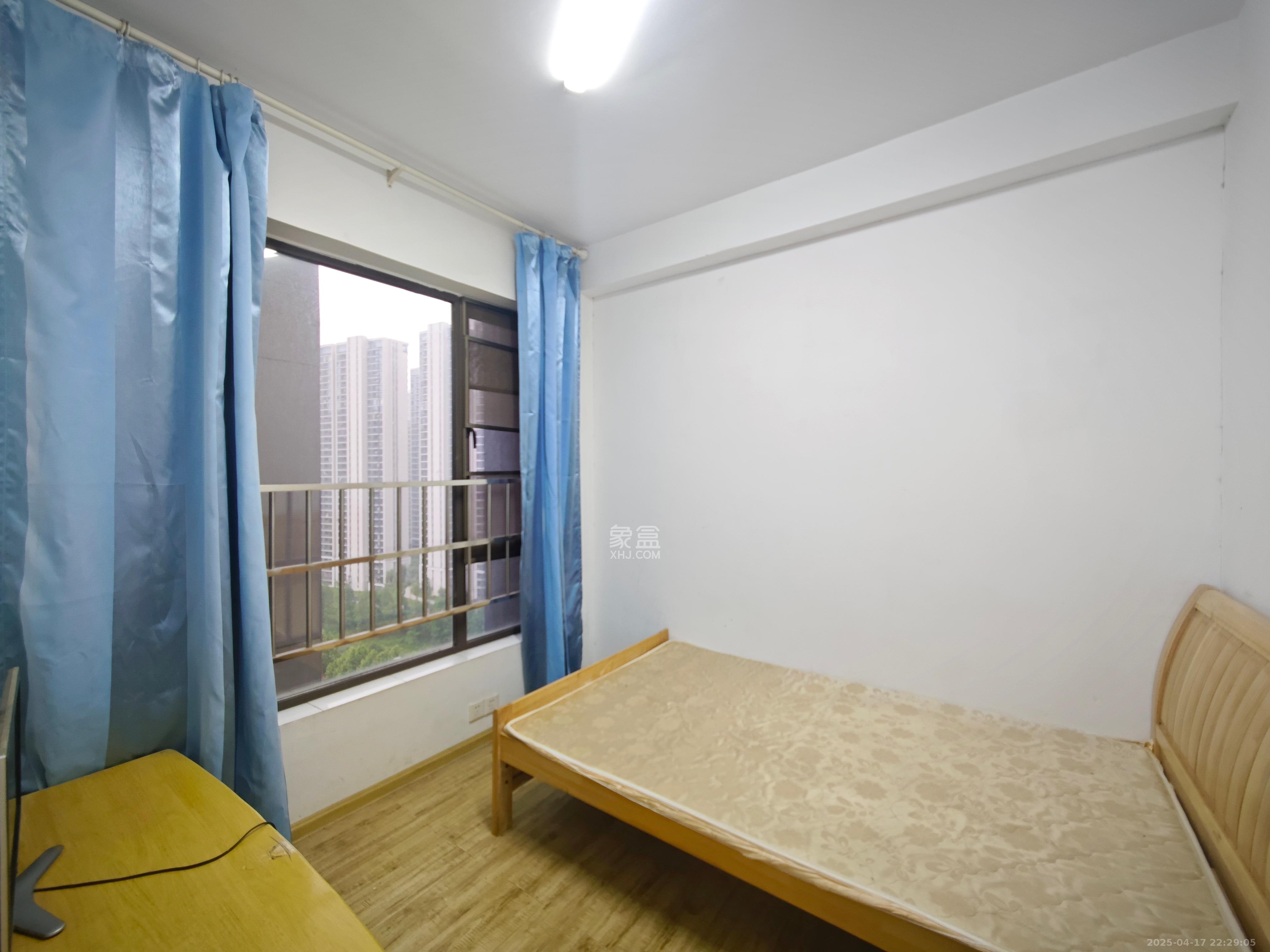 旭辉御府  3室2厅1卫    2500.0元/月 旭辉御府  3室2厅1卫    2500.0元/月室内图