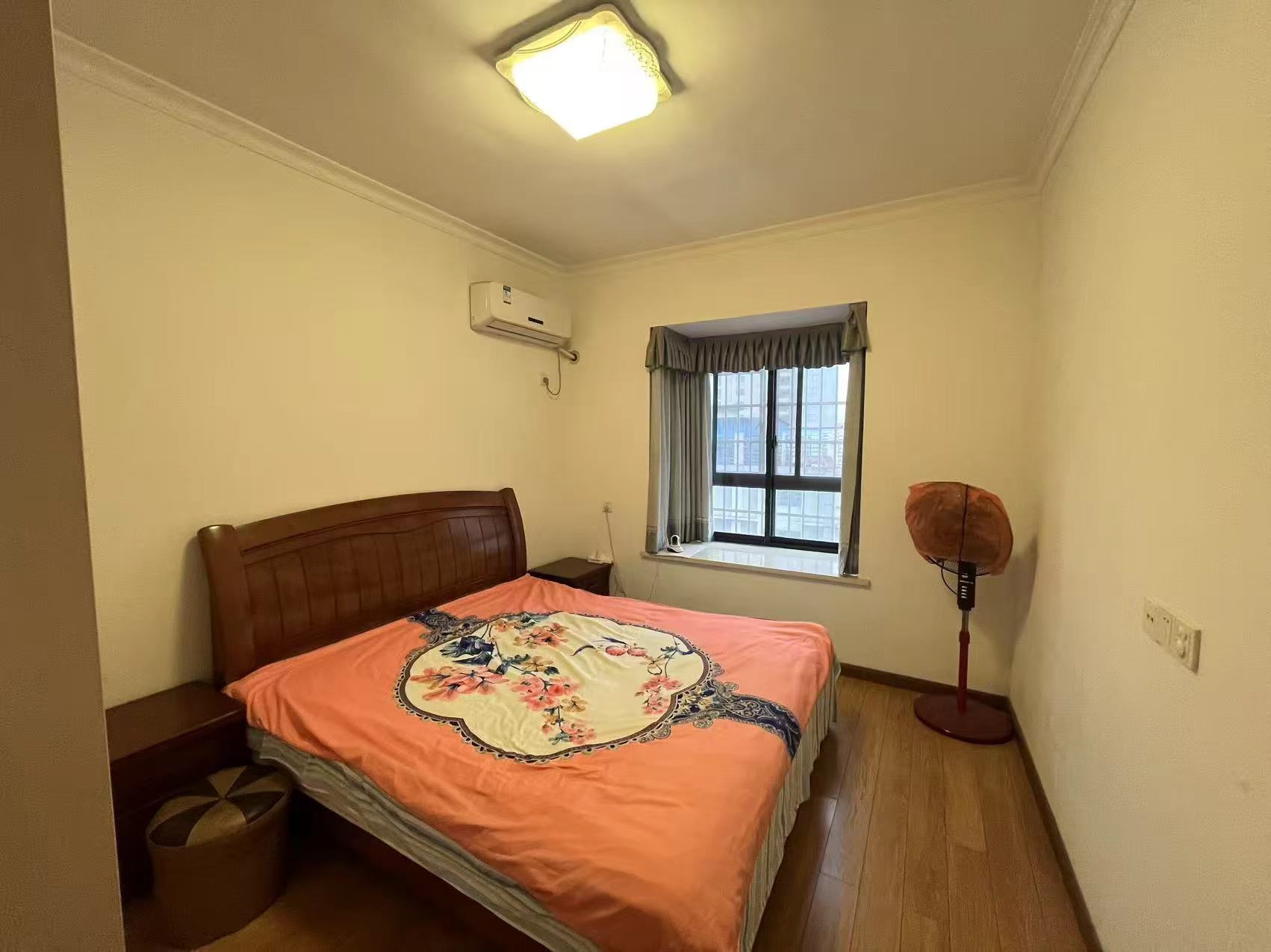 世纪嘉苑 4室2厅1卫 2200.0元/月 世纪嘉苑 4室2厅1卫 2200.0元/月室内图