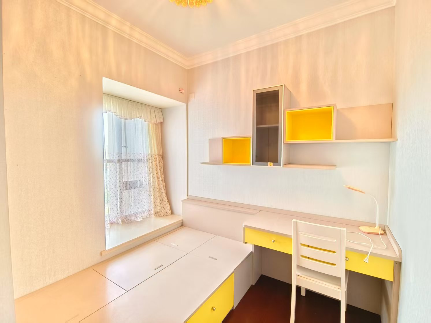 恒大华府 3室2厅1卫 1500.0元/月 恒大华府 3室2厅1卫 1500.0元/月室内图