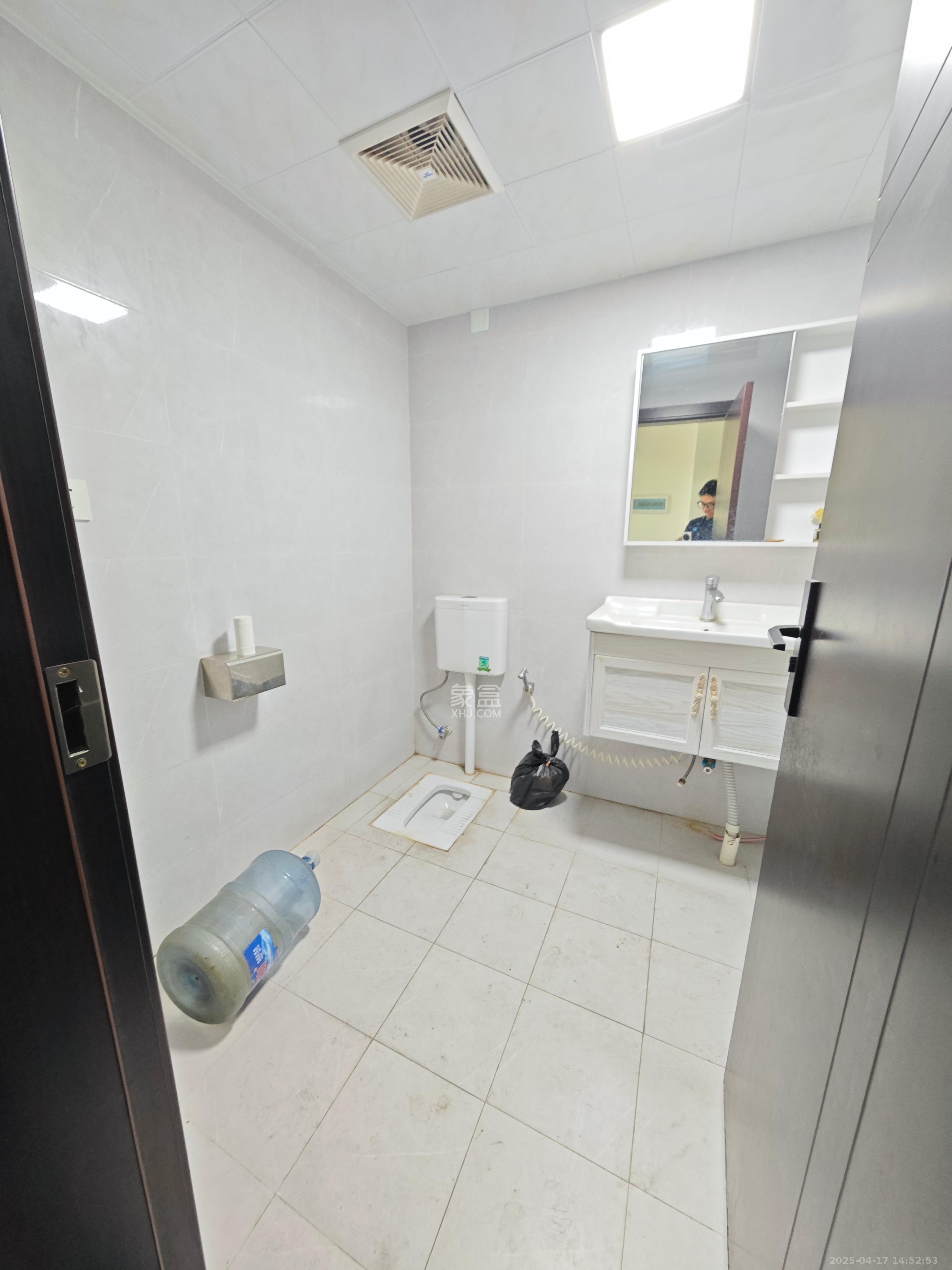 大鸿杰座 1室1厅1卫 10000.0元/月 大鸿杰座 1室1厅1卫 10000.0元/月室内图