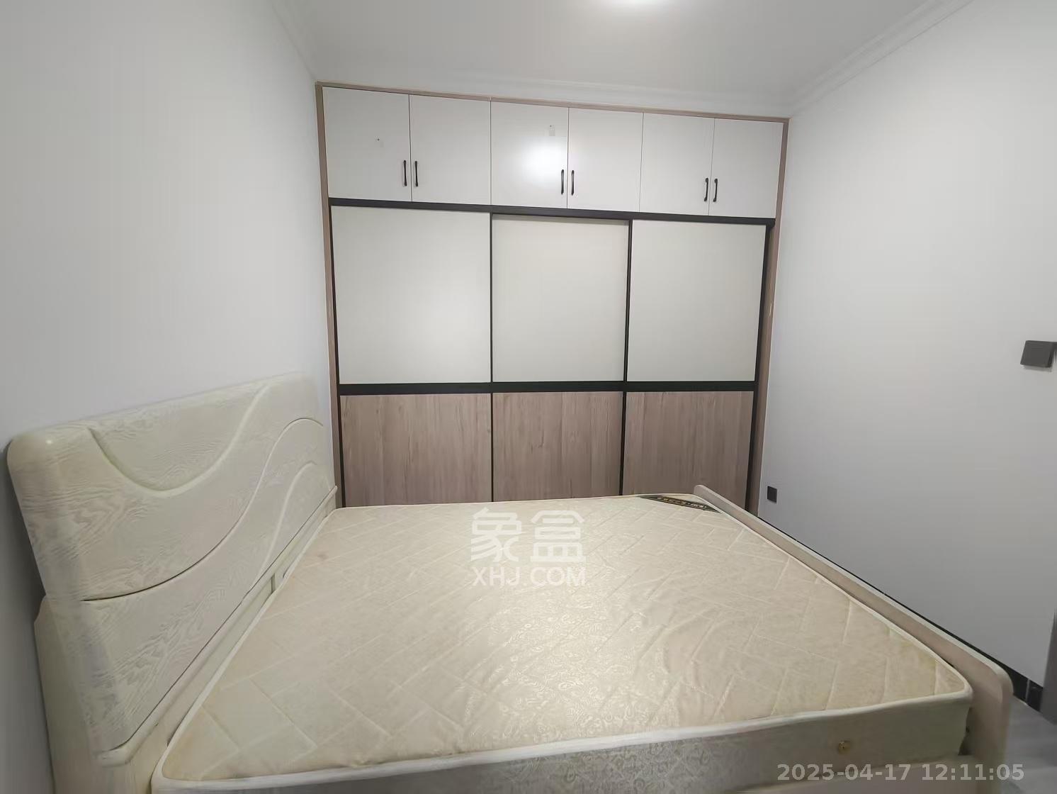 枫树园  2室1厅1卫    2500.0元/月 枫树园  2室1厅1卫    2500.0元/月室内图