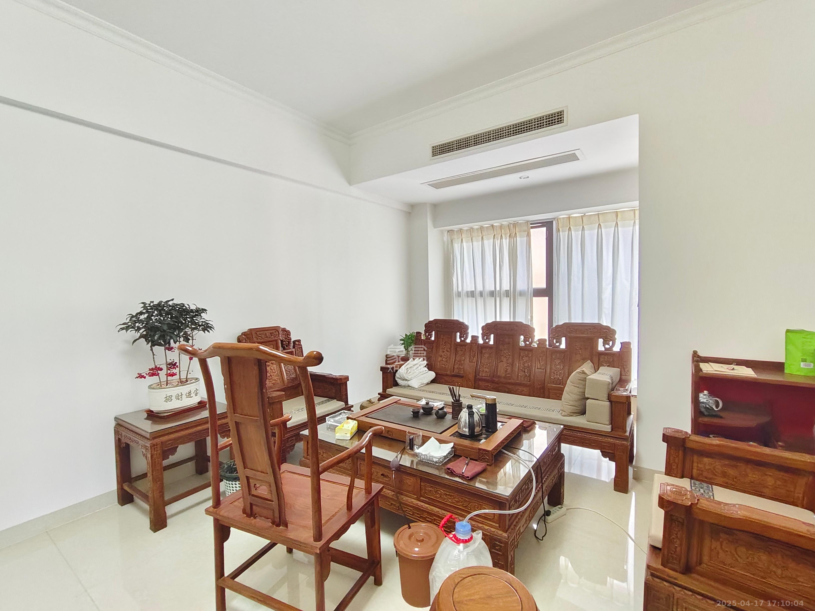 湘诚万兴 1室1厅1卫 3200.0元/月 湘诚万兴 1室1厅1卫 3200.0元/月室内图