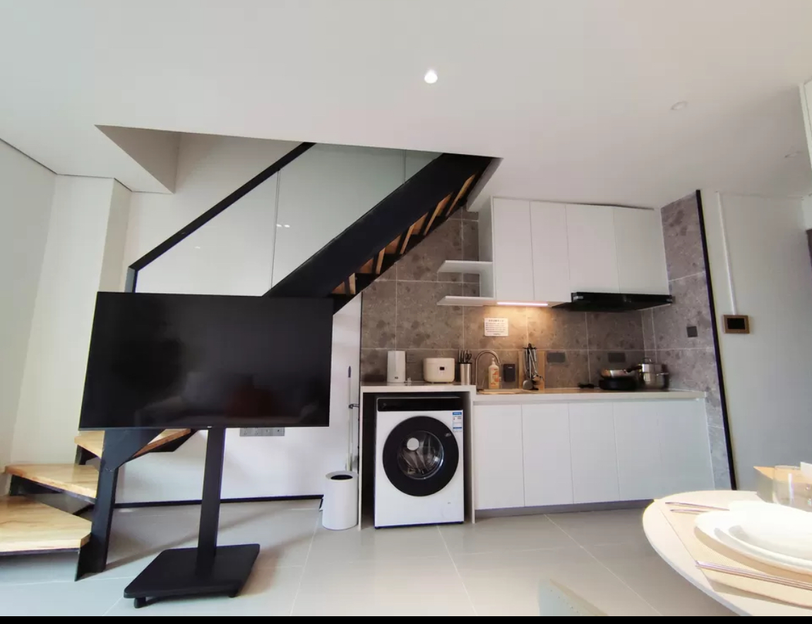 海航豪庭南苑  1室2厅2卫    3500.0元/月 海航豪庭南苑  1室2厅2卫    3500.0元/月室内图