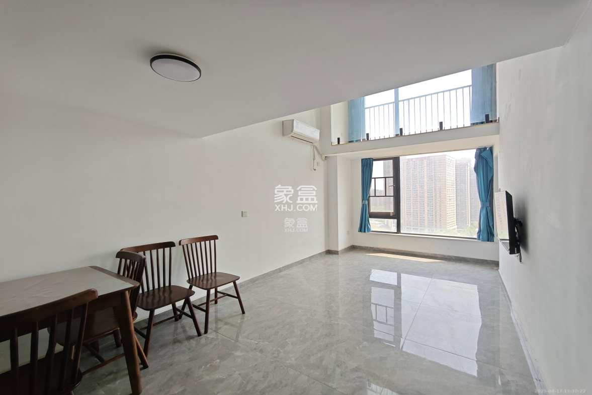 万科金色麦田 3室1厅2卫 2500.0元/月 万科金色麦田 3室1厅2卫 2500.0元/月室内图