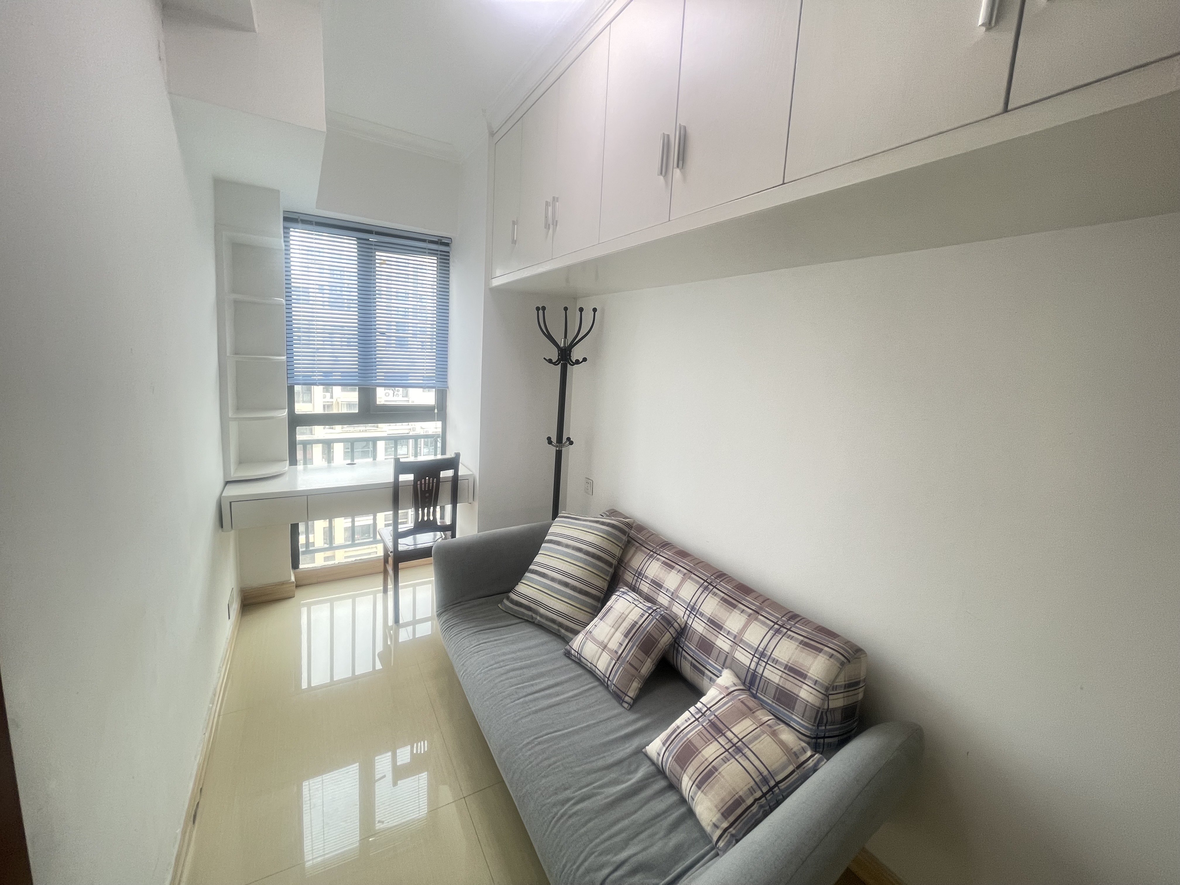 欢乐美寓 2室1厅1卫 1200.0元/月 欢乐美寓 2室1厅1卫 1200.0元/月室内图