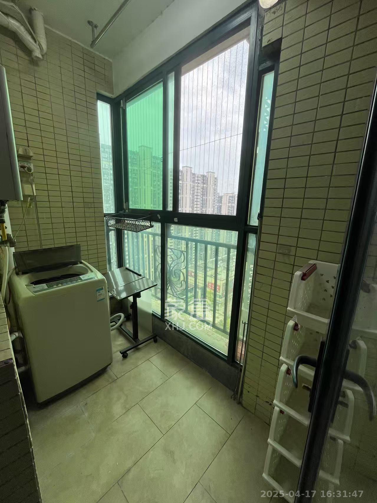 恒大翡翠华庭 3室2厅1卫 2100.0元/月 恒大翡翠华庭 3室2厅1卫 2100.0元/月室内图