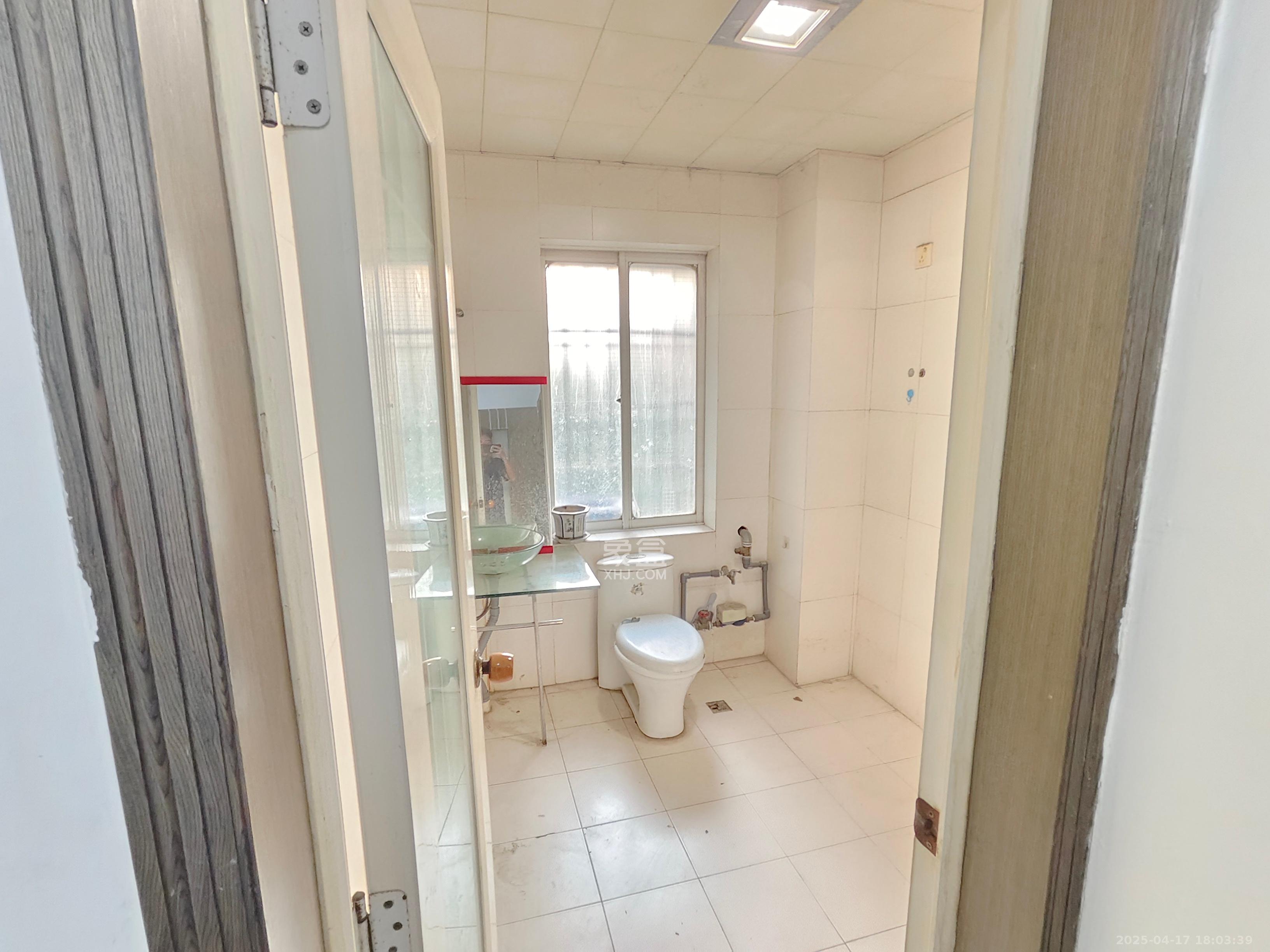 望麓锦园 3室2厅1卫 2500.0元/月 望麓锦园 3室2厅1卫 2500.0元/月室内图