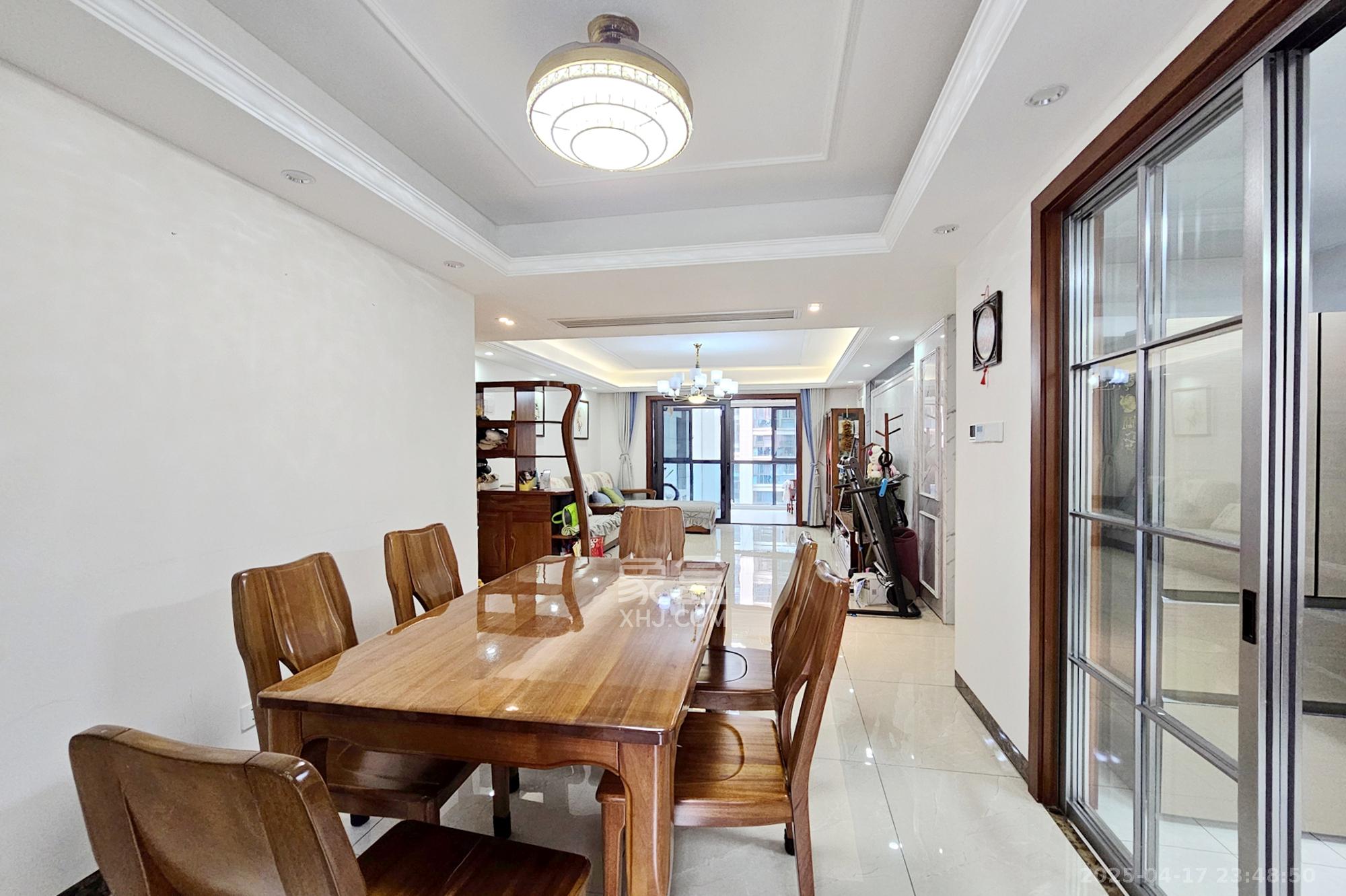 明昇壹城(明昇时代广场)一期  4室2厅1卫    228.0万 明昇壹城(明昇时代广场)一期  4室2厅1卫    228.0万客厅