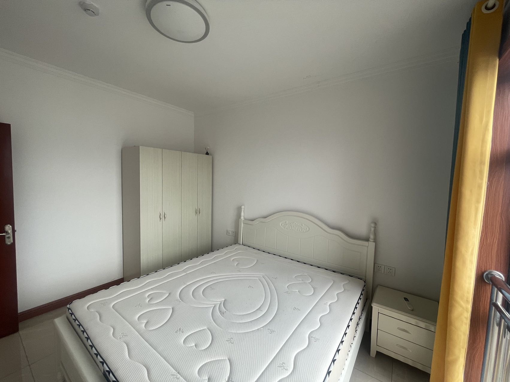 南门口安置小区一期 3室2厅1卫 2200.0元/月 南门口安置小区一期 3室2厅1卫 2200.0元/月室内图