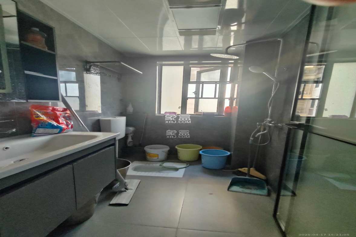 金南家园三期  2室2厅1卫    2300.0元/月 金南家园三期  2室2厅1卫    2300.0元/月室内图