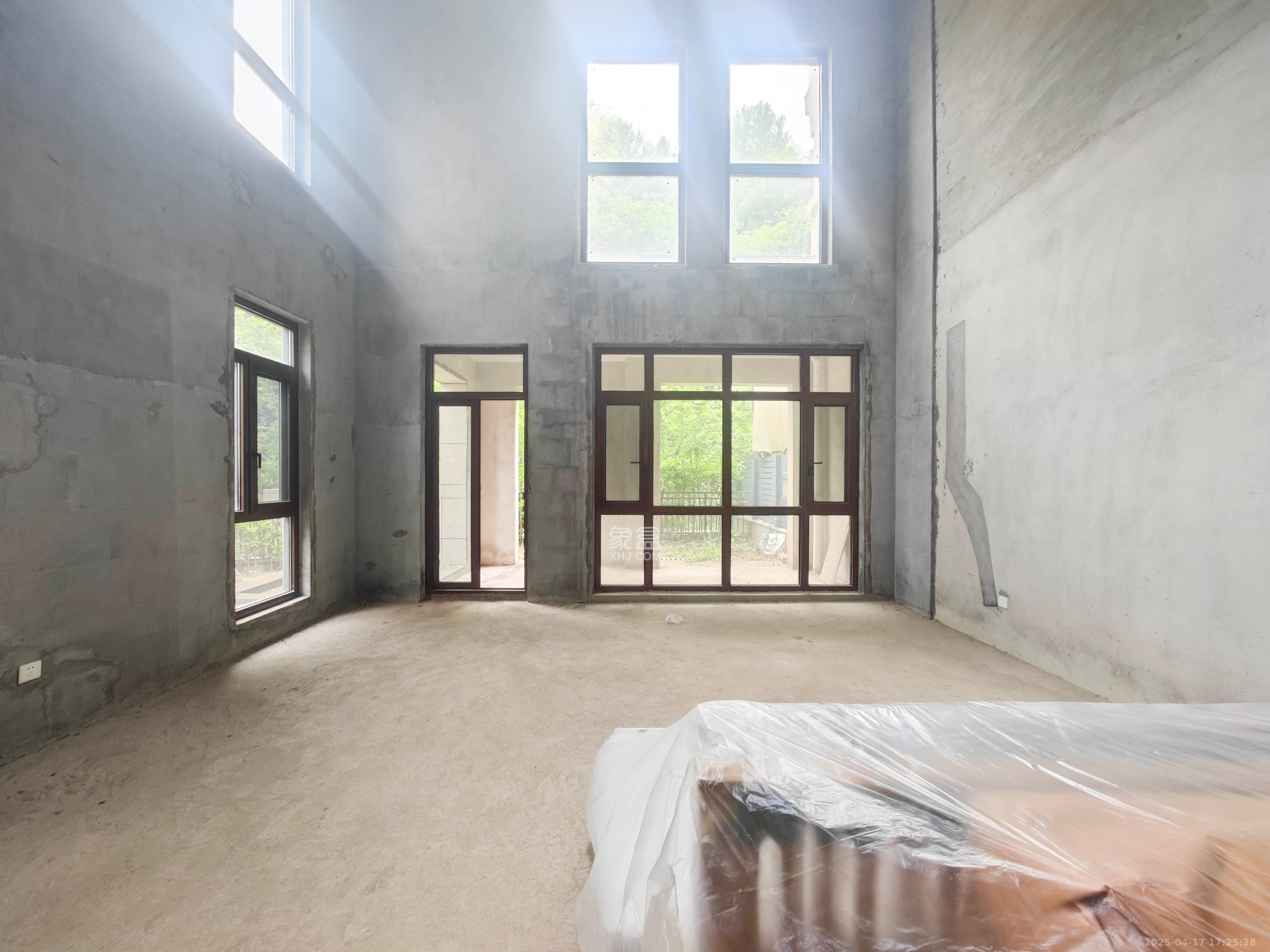 长房平和墅  6室3厅3卫   618.00万