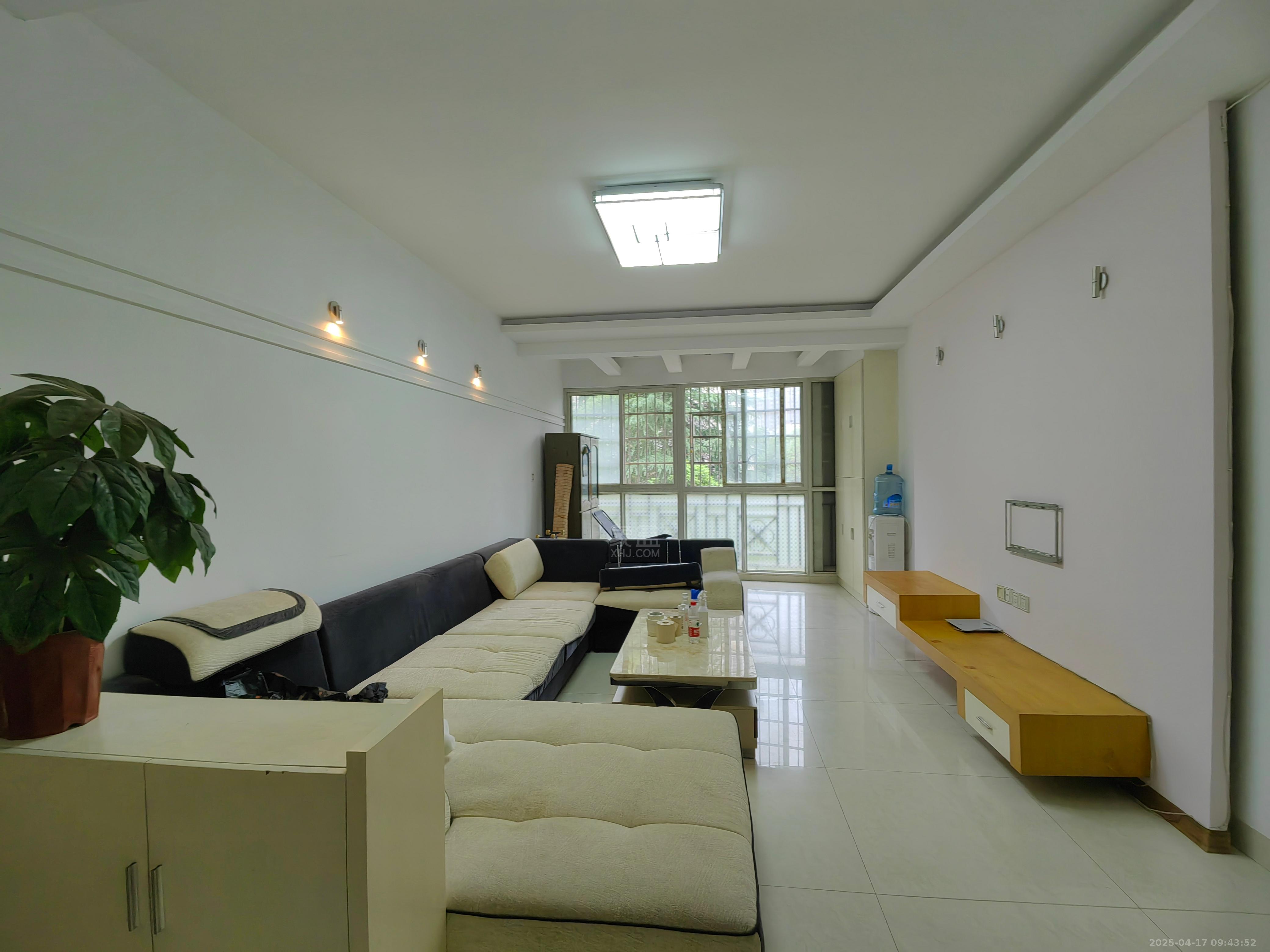 馨竹苑 2室2厅1卫 1000.0元/月 馨竹苑 2室2厅1卫 1000.0元/月室内图