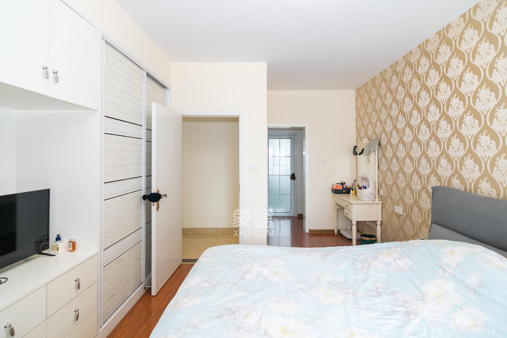 润和紫郡一期 4室2厅2卫 90.0万 润和紫郡一期 4室2厅2卫 90.0万卧室