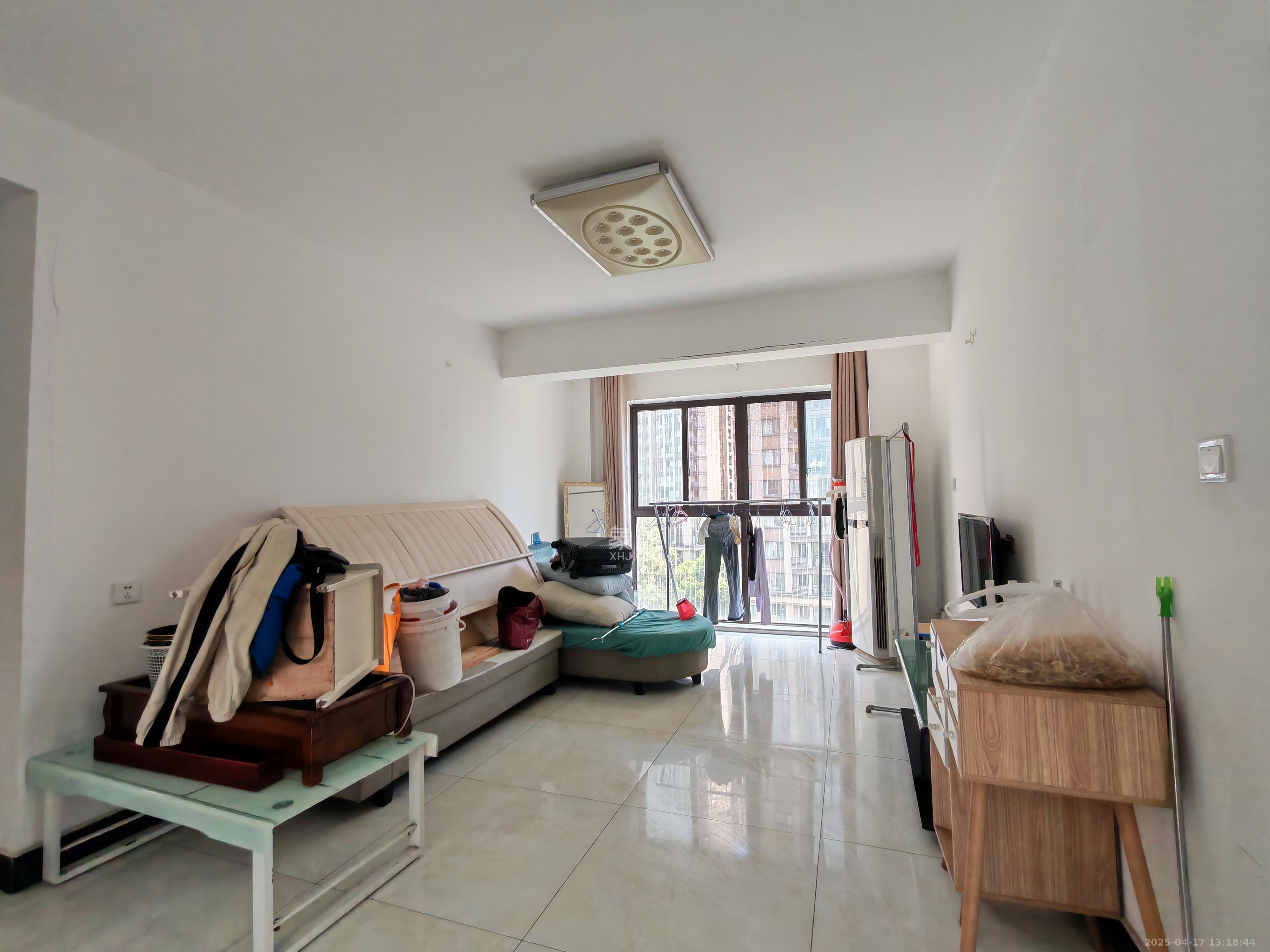 和泓梅溪四季 3室2厅2卫 2300.0元/月 和泓梅溪四季 3室2厅2卫 2300.0元/月室内图