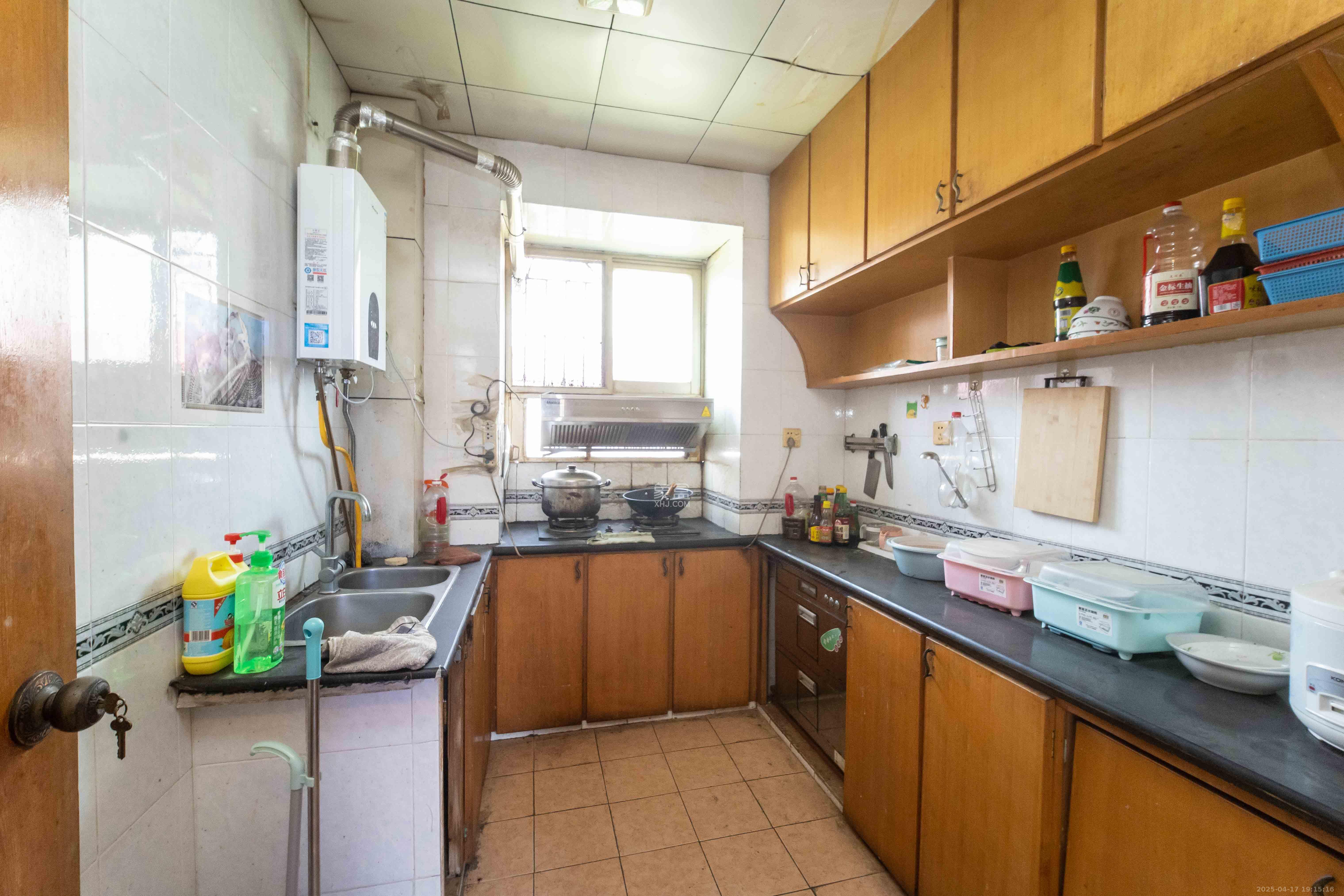 芙蓉区教师村 3室2厅1卫 55.0万 芙蓉区教师村 3室2厅1卫 55.0万厨房