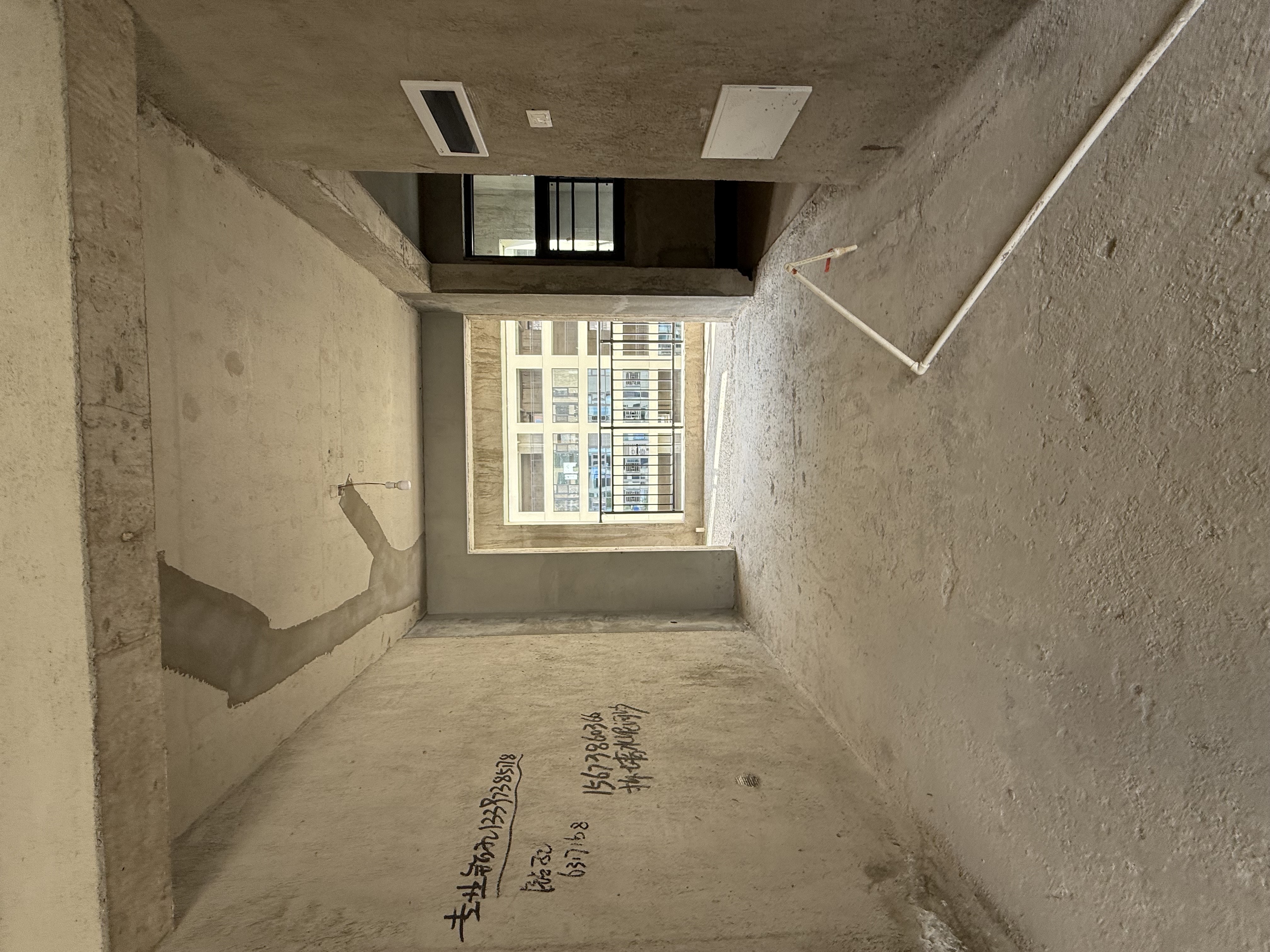 百弘学府城三期  5室2厅2卫    92.8万 百弘学府城三期  5室2厅2卫    92.8万客厅