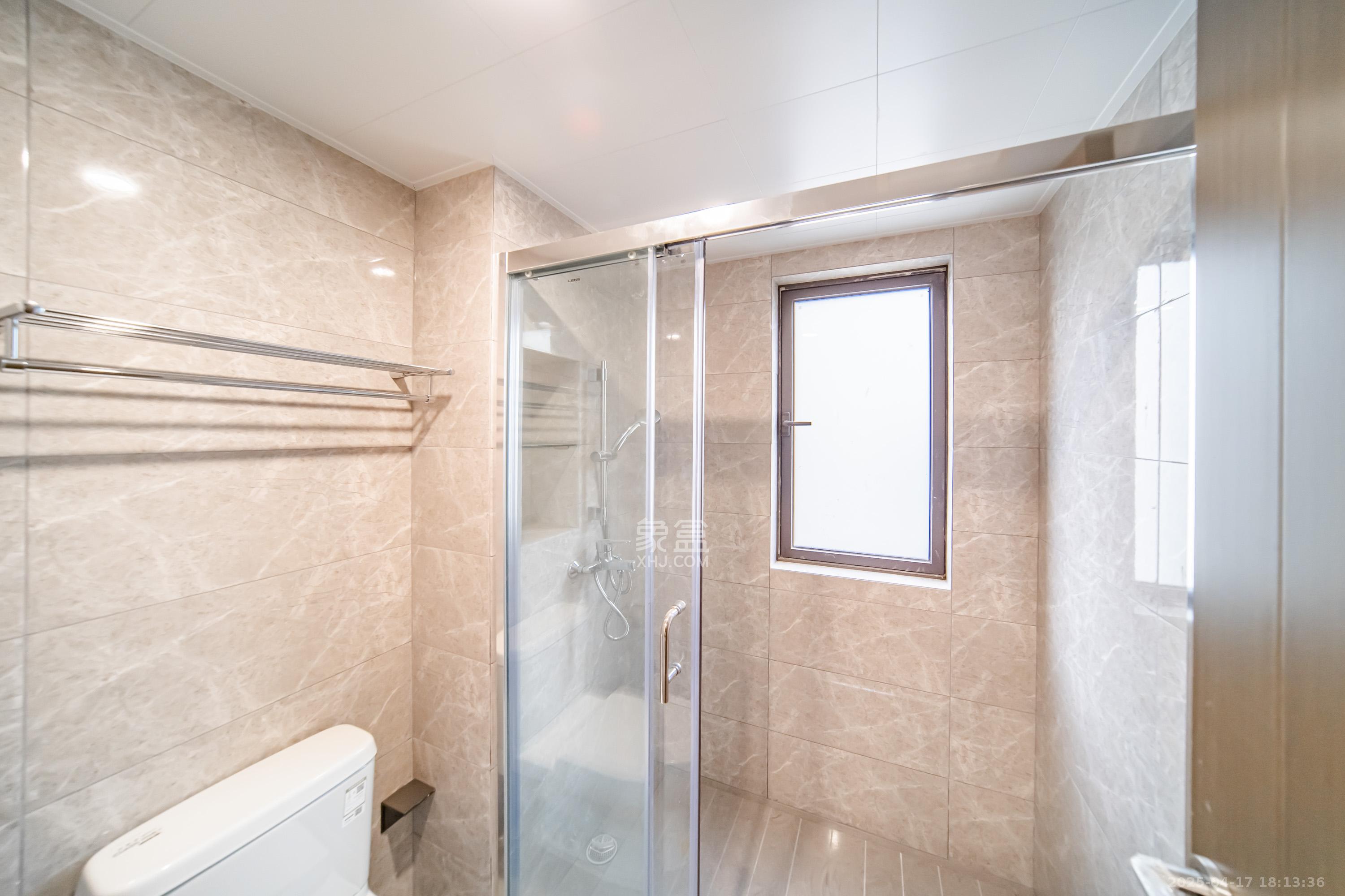 旭辉国宸府  4室2厅2卫    216.0万 旭辉国宸府  4室2厅2卫    216.0万卫生间