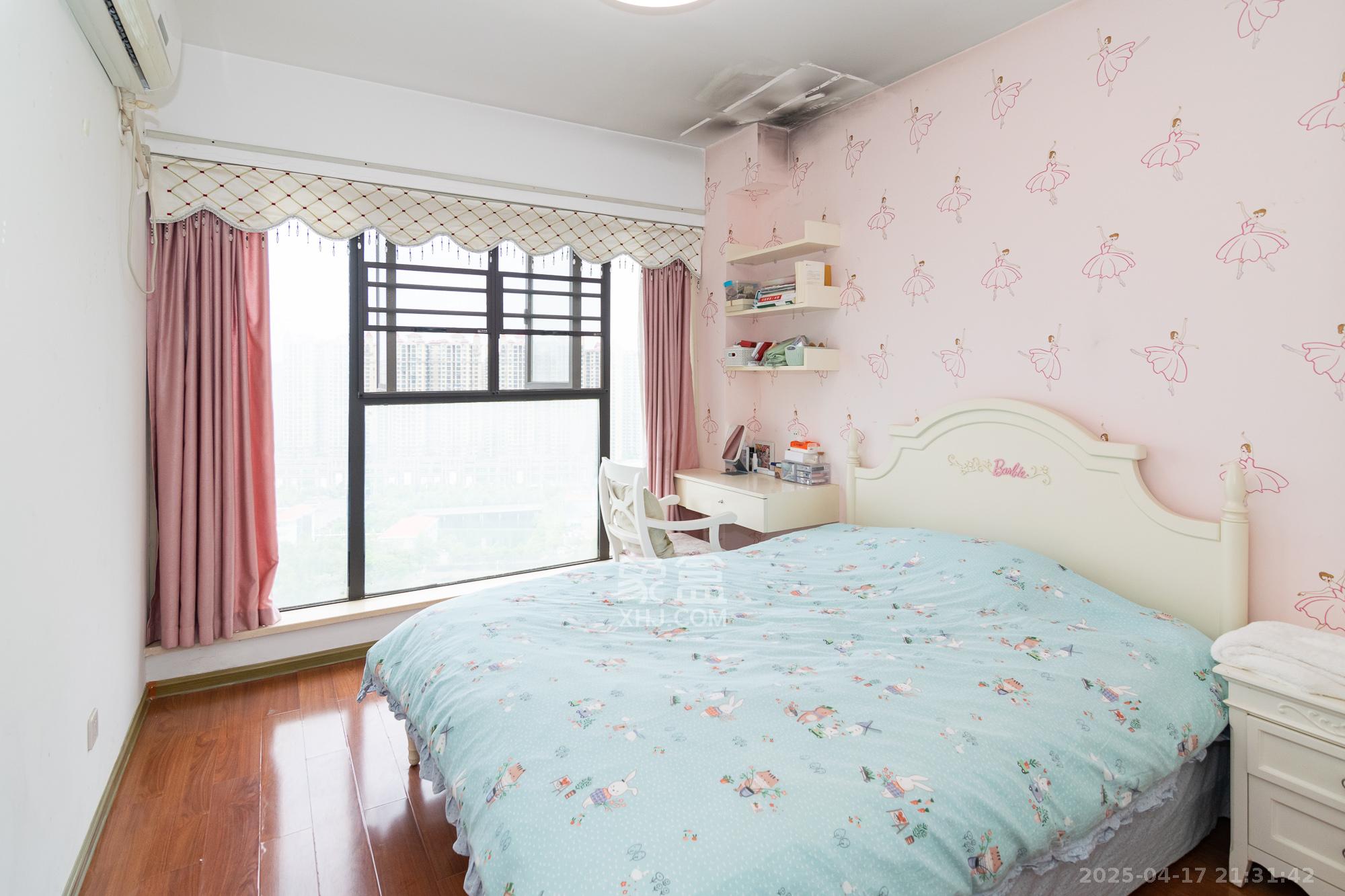 润和紫郡一期 4室2厅2卫 90.0万 润和紫郡一期 4室2厅2卫 90.0万卧室