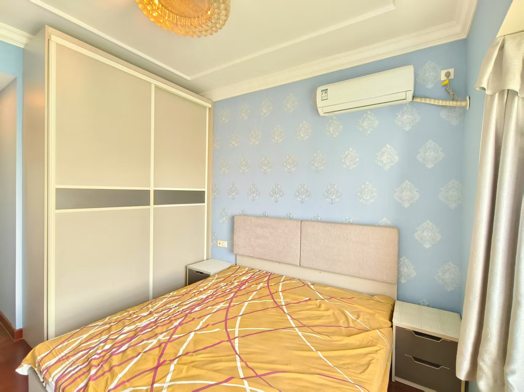 恒大华府 3室2厅1卫 1500.0元/月 恒大华府 3室2厅1卫 1500.0元/月室内图